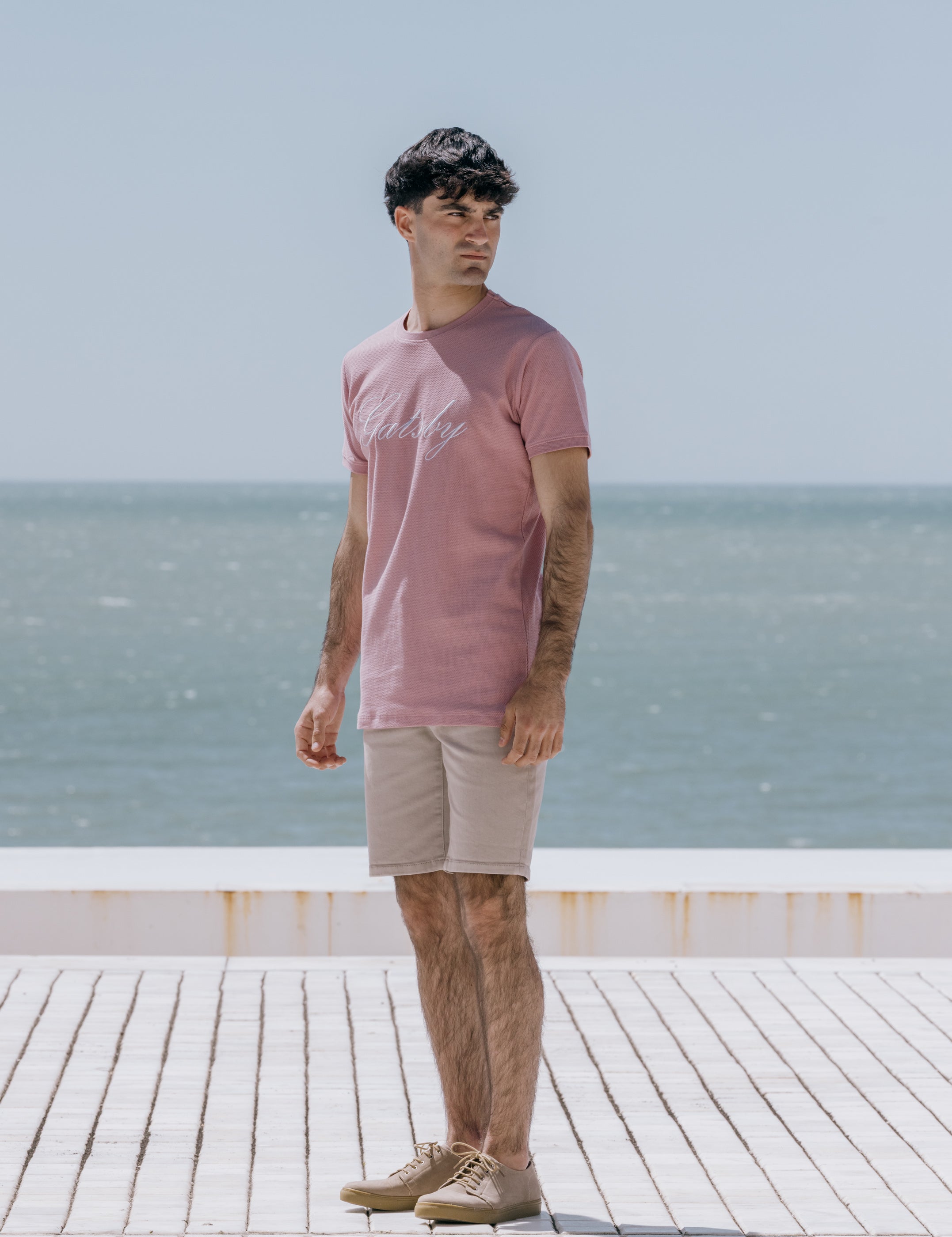 CAMISETA ROSA BORDADO