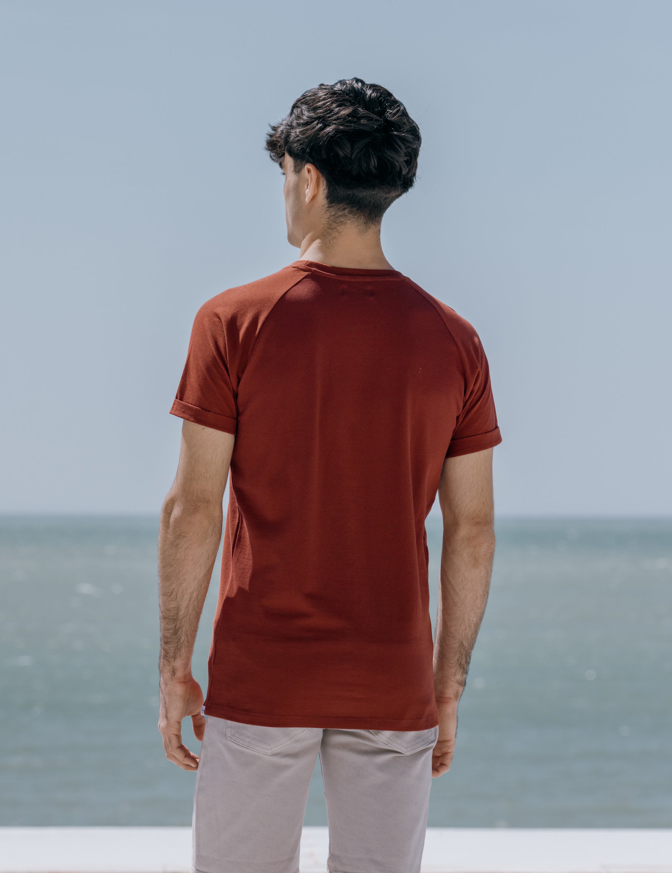 CAMISETA PIQUÉ CON MANGA RAGLÁN