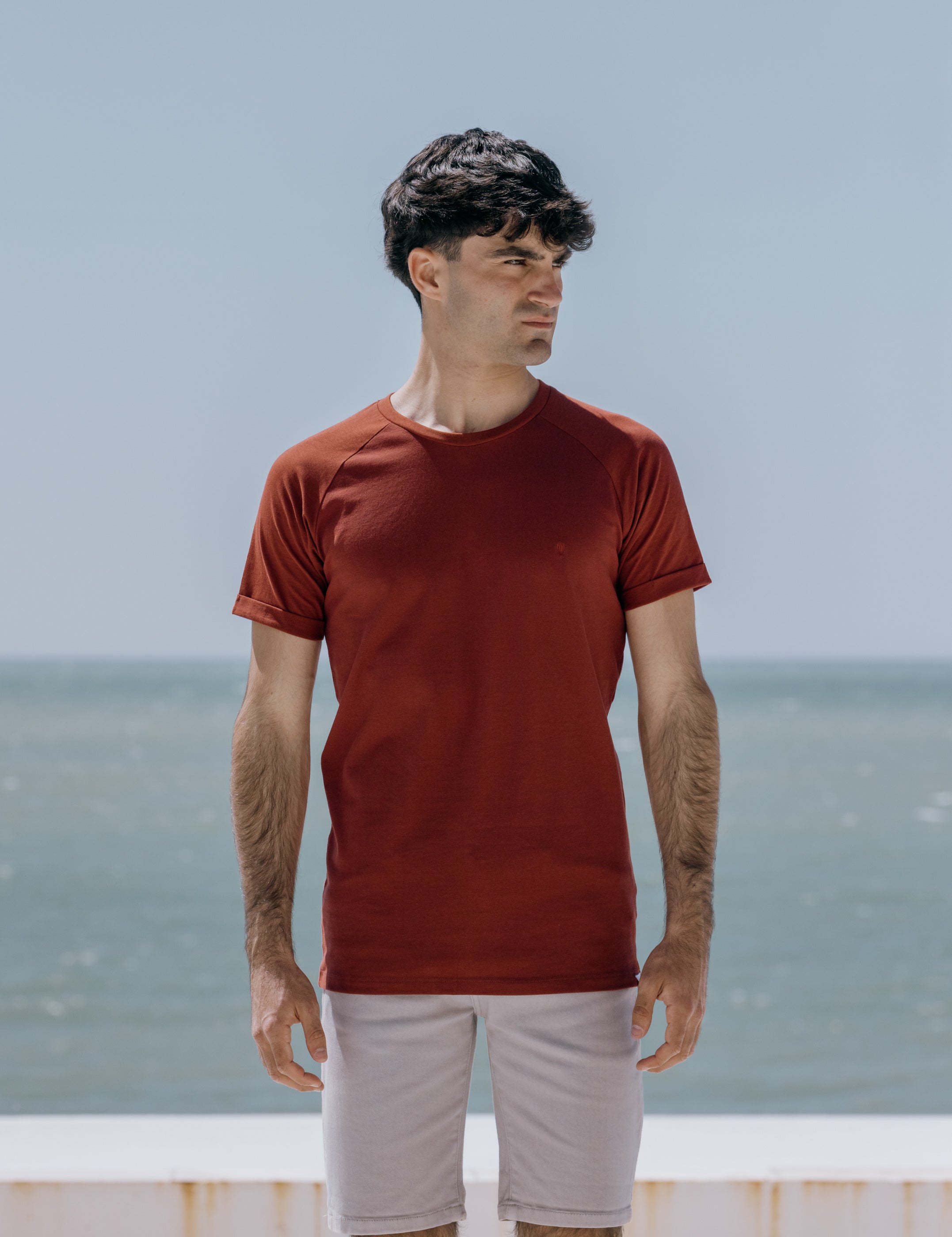 CAMISETA PIQUÉ CON MANGA RAGLÁN
