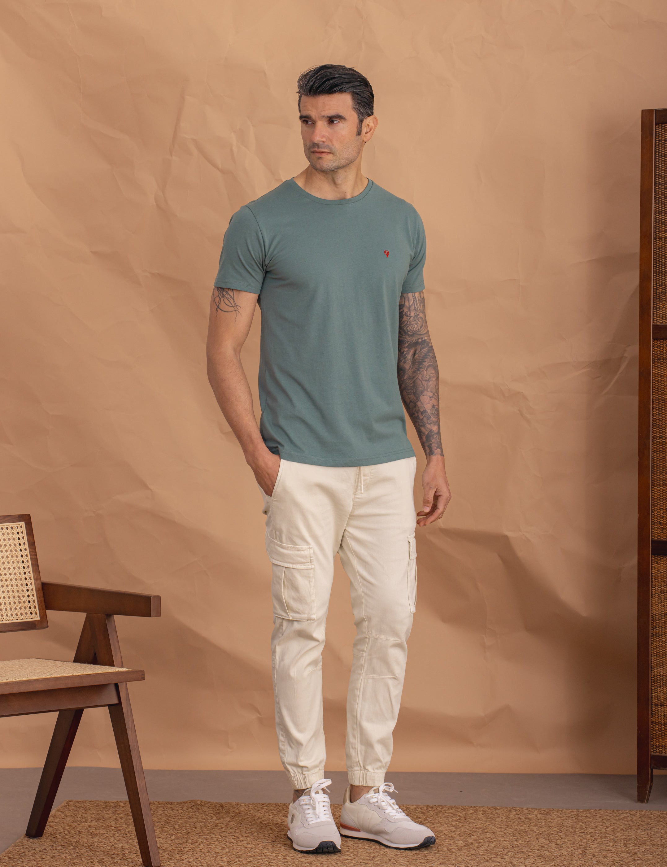 CAMISETA BÁSICA VERDE