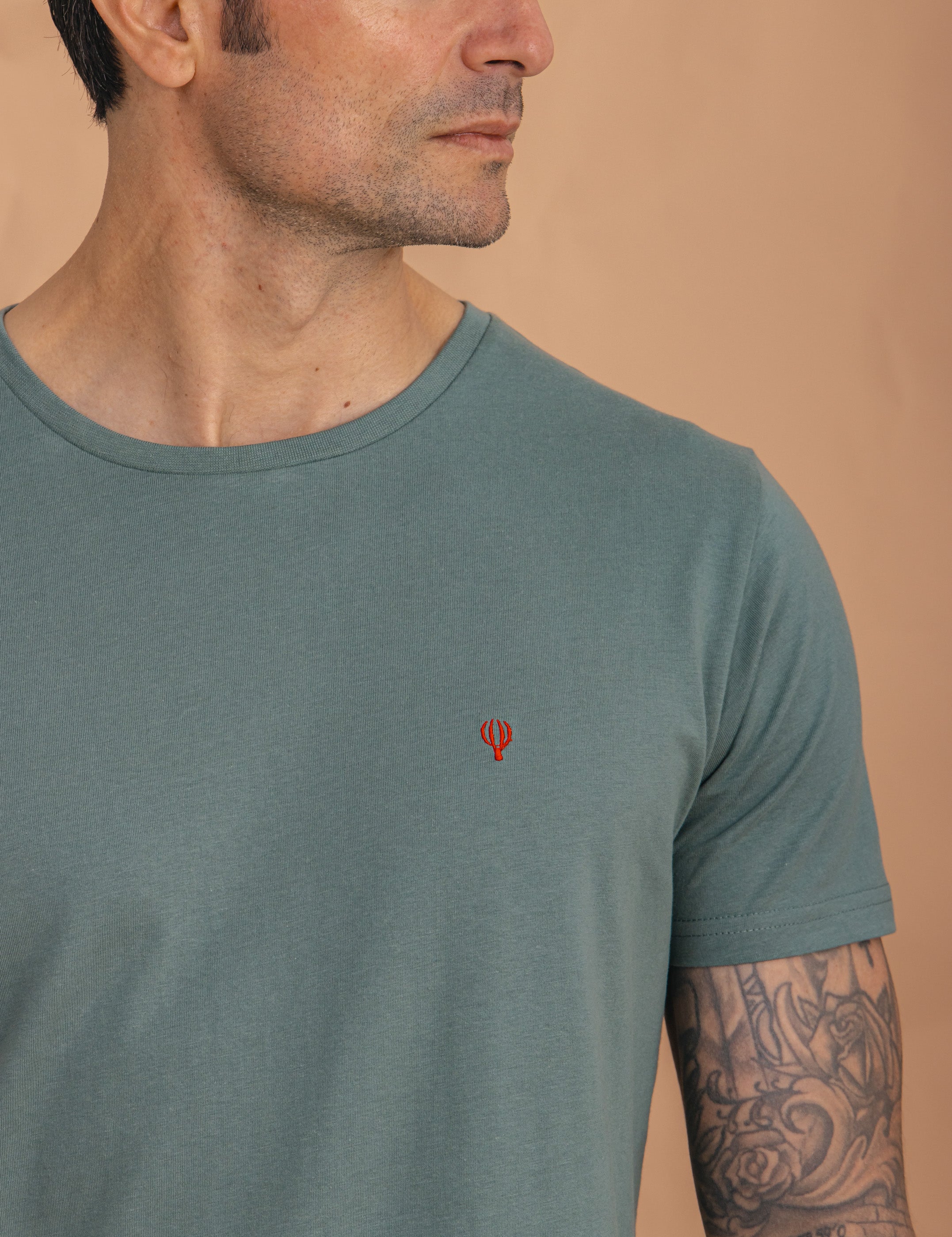 CAMISETA BÁSICA VERDE