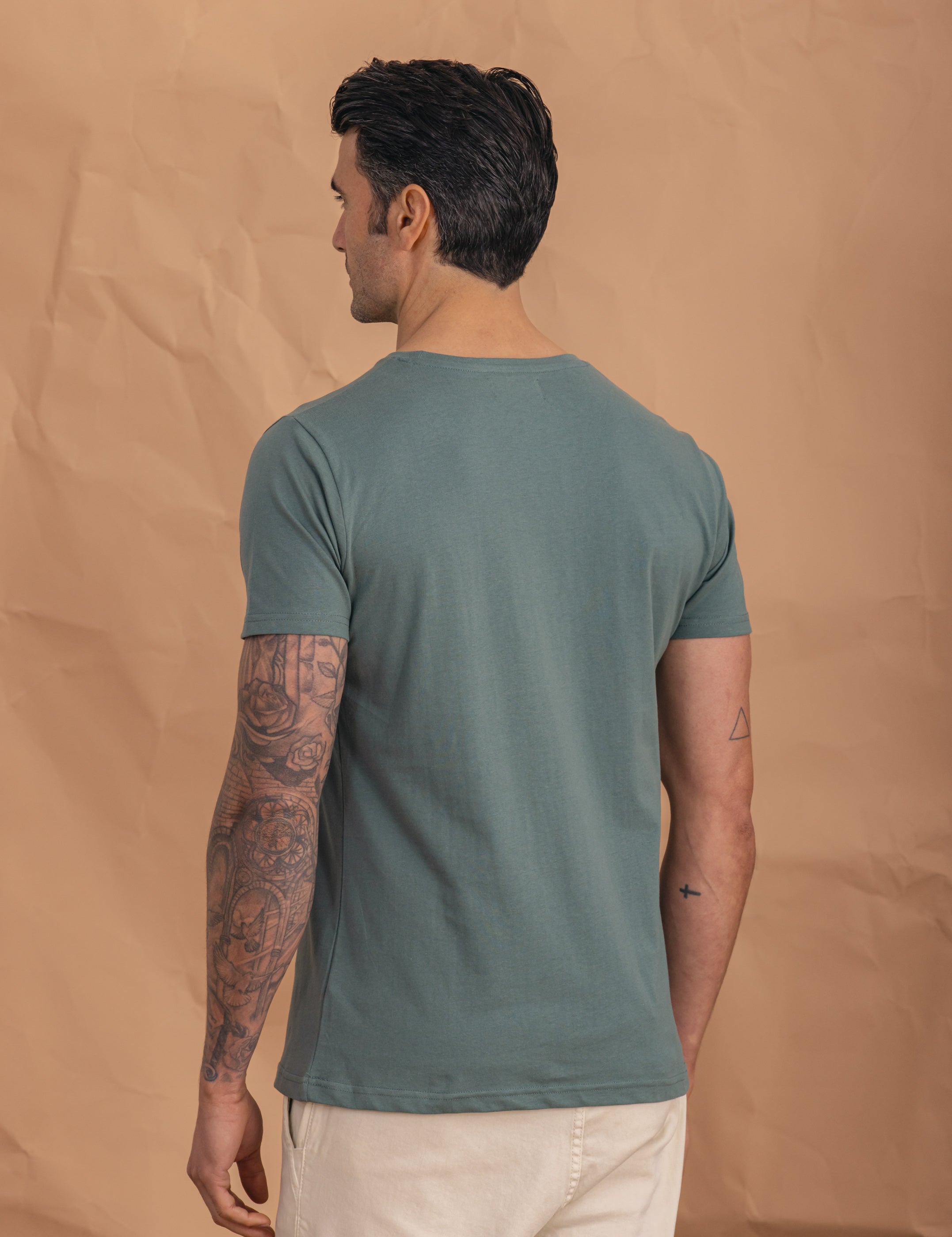 CAMISETA BÁSICA VERDE