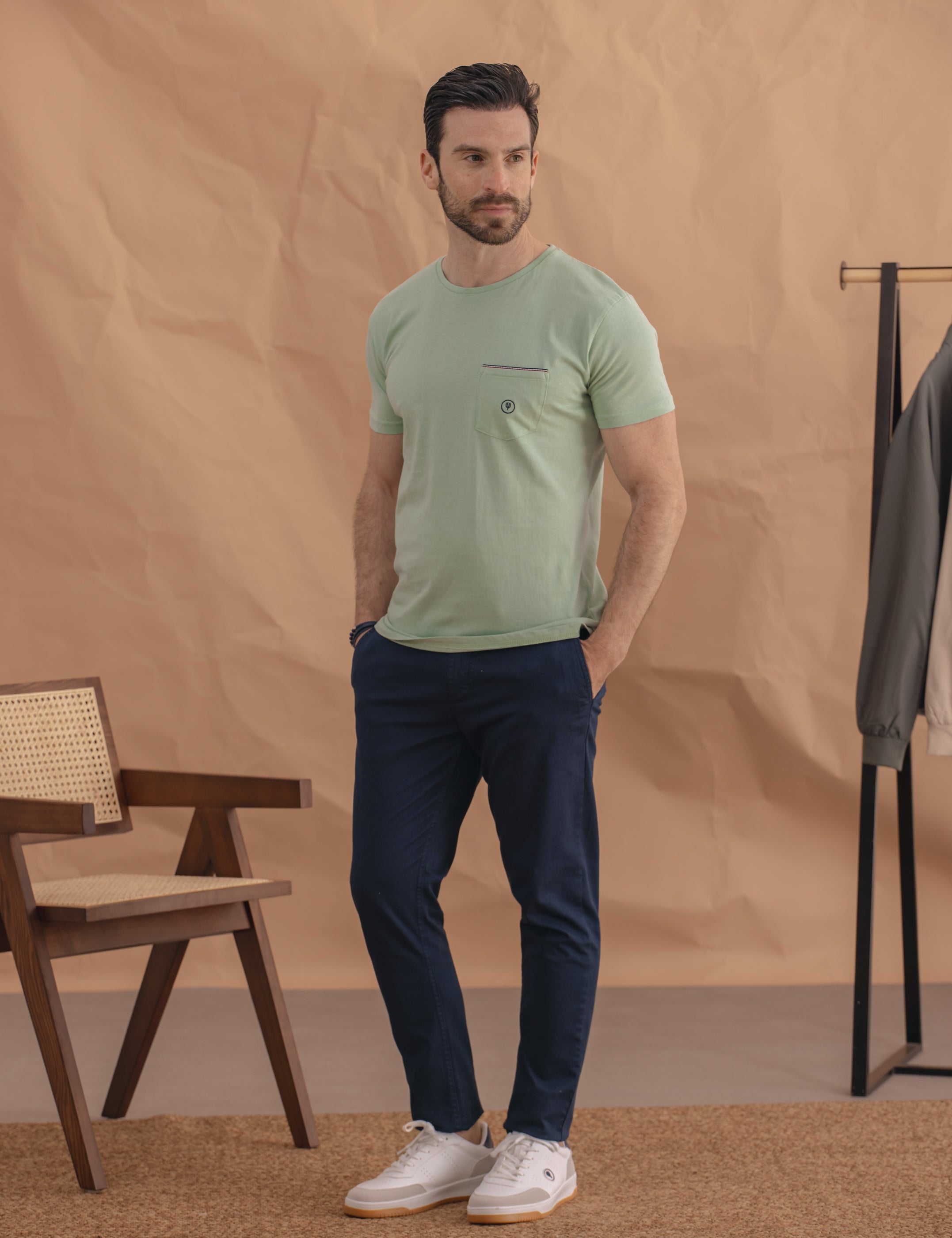 CAMISETA RIBETE BOLSILLO VERDE