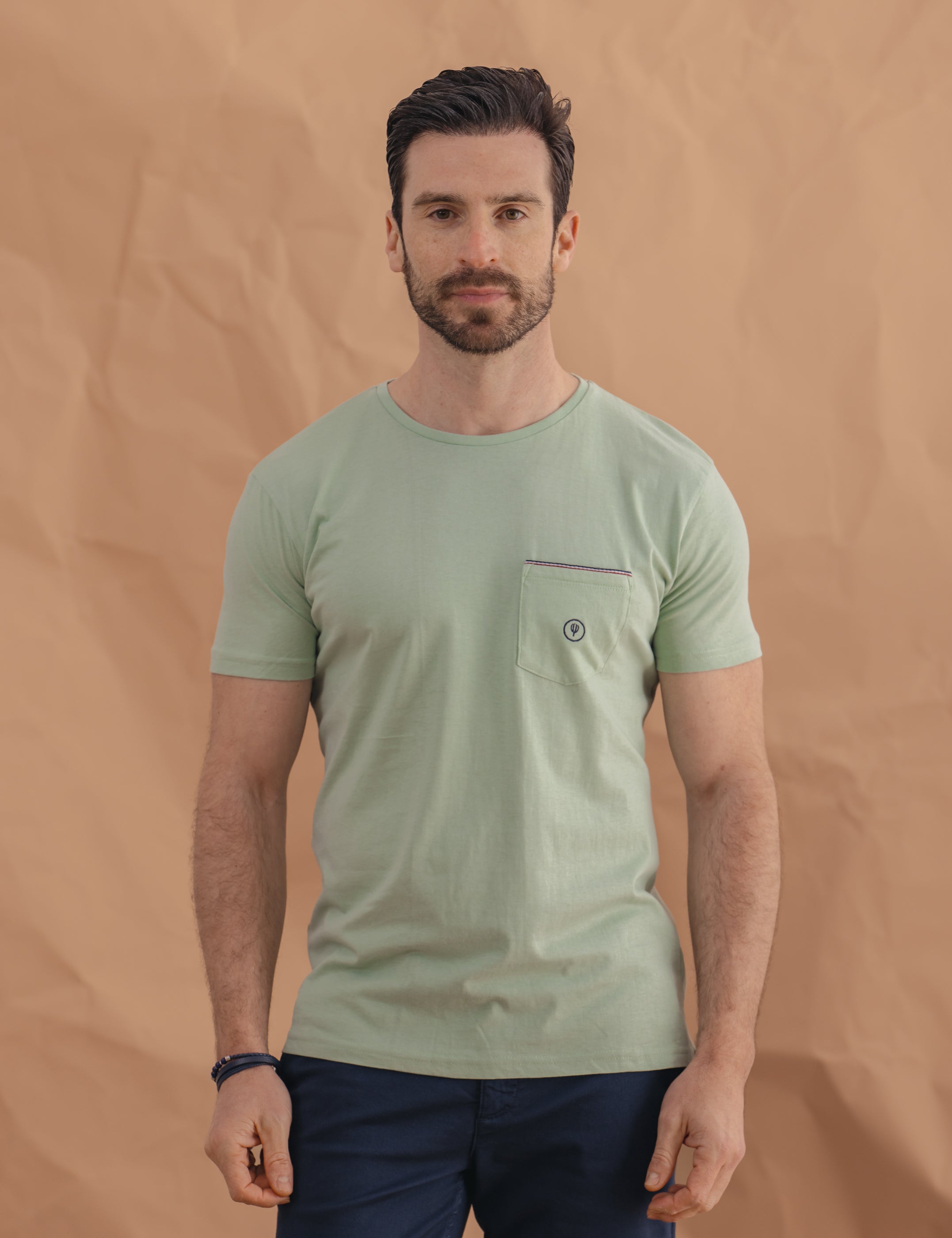 CAMISETA RIBETE BOLSILLO VERDE
