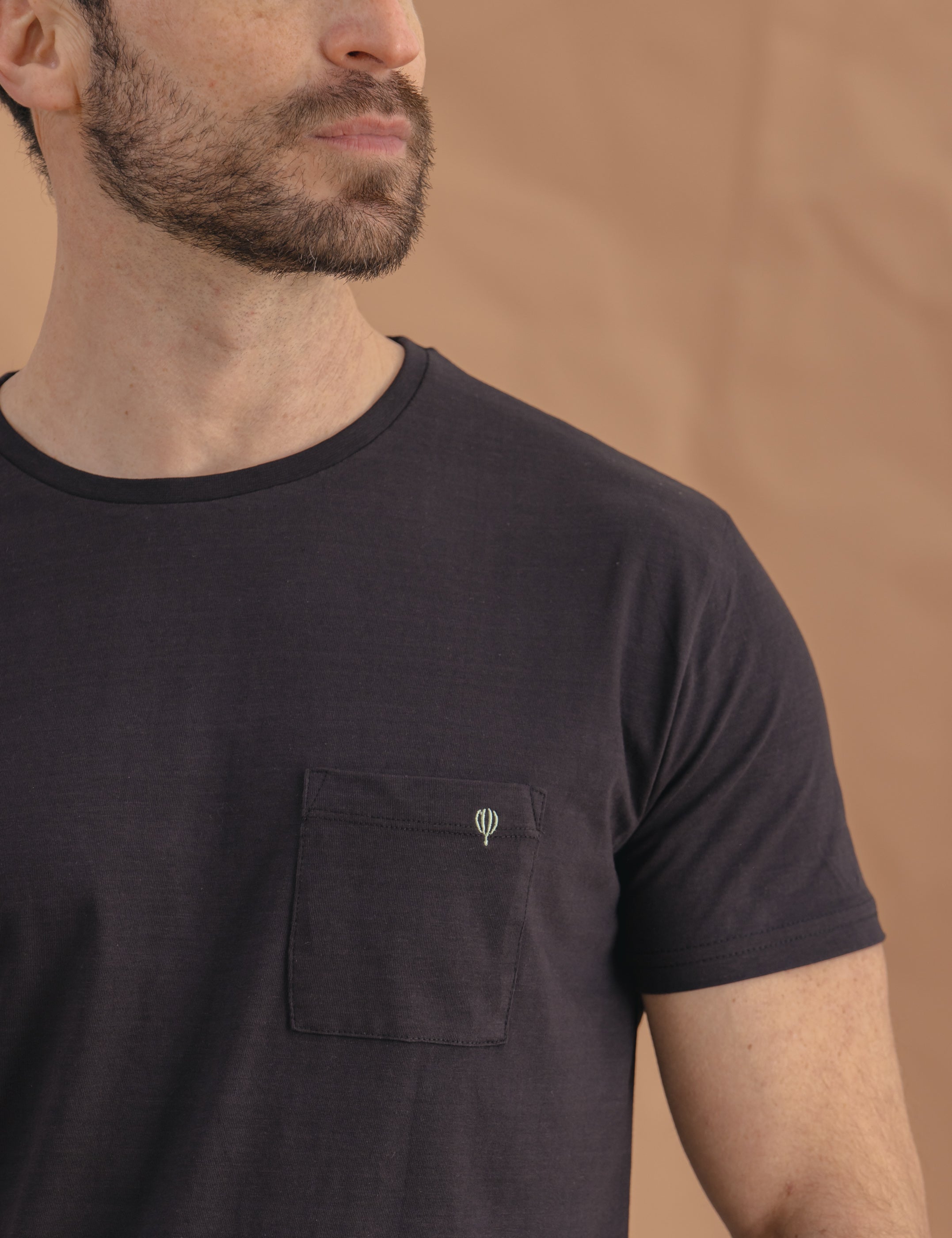 CAMISETA BÁSICA BOLSILLO