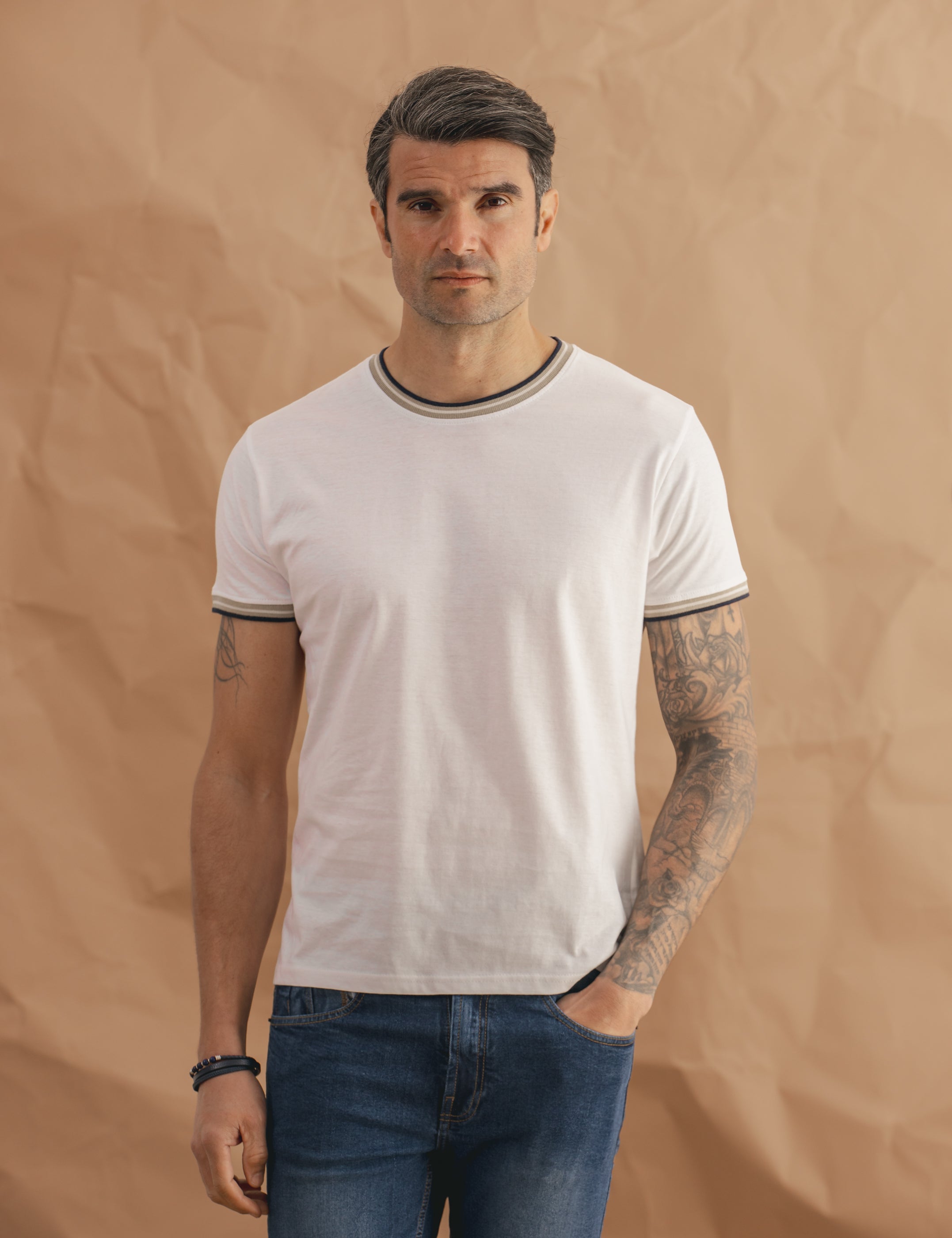 CAMISETA BÁSICA RIBETE