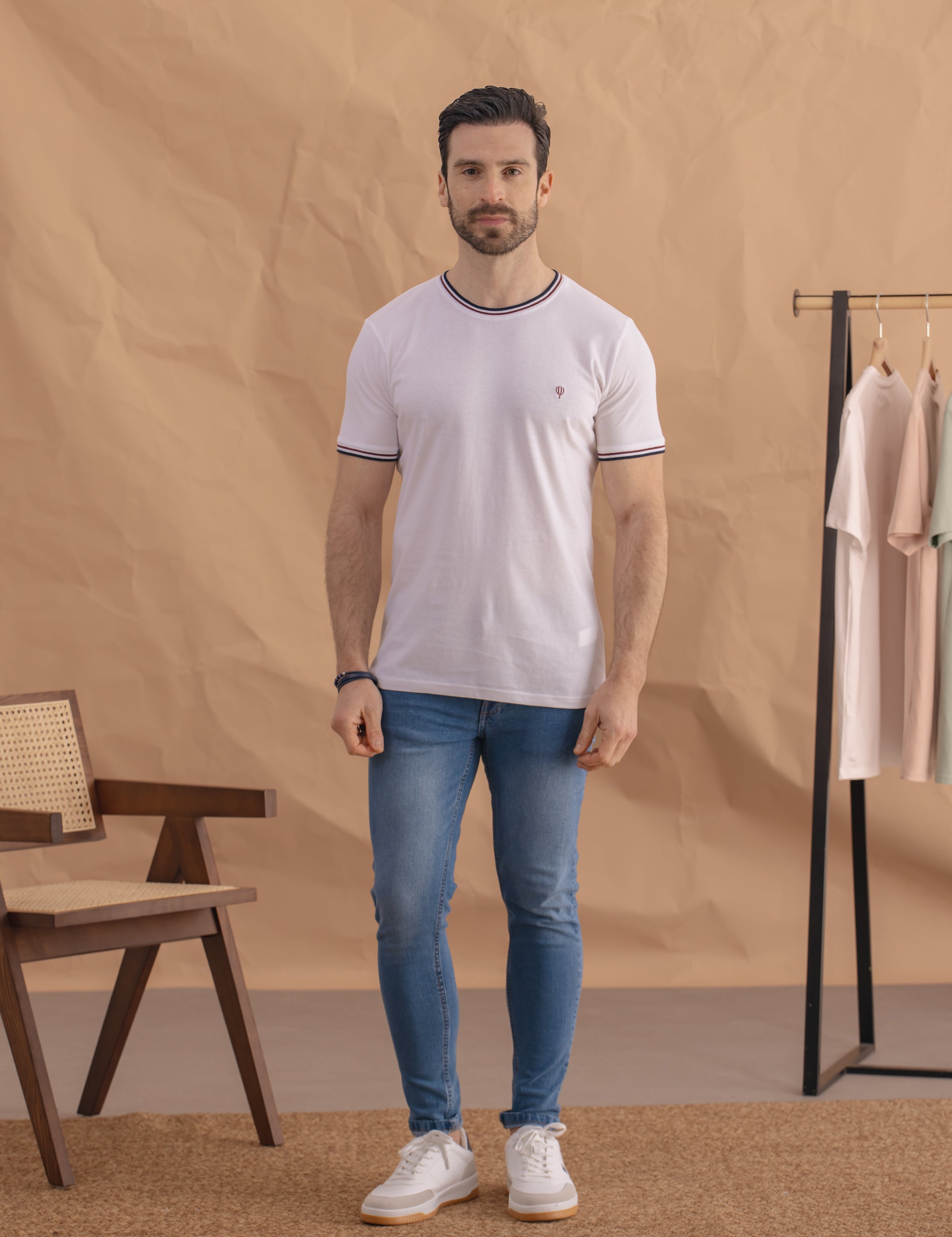 CAMISETA BÁSICA RIBETE BICOLOR