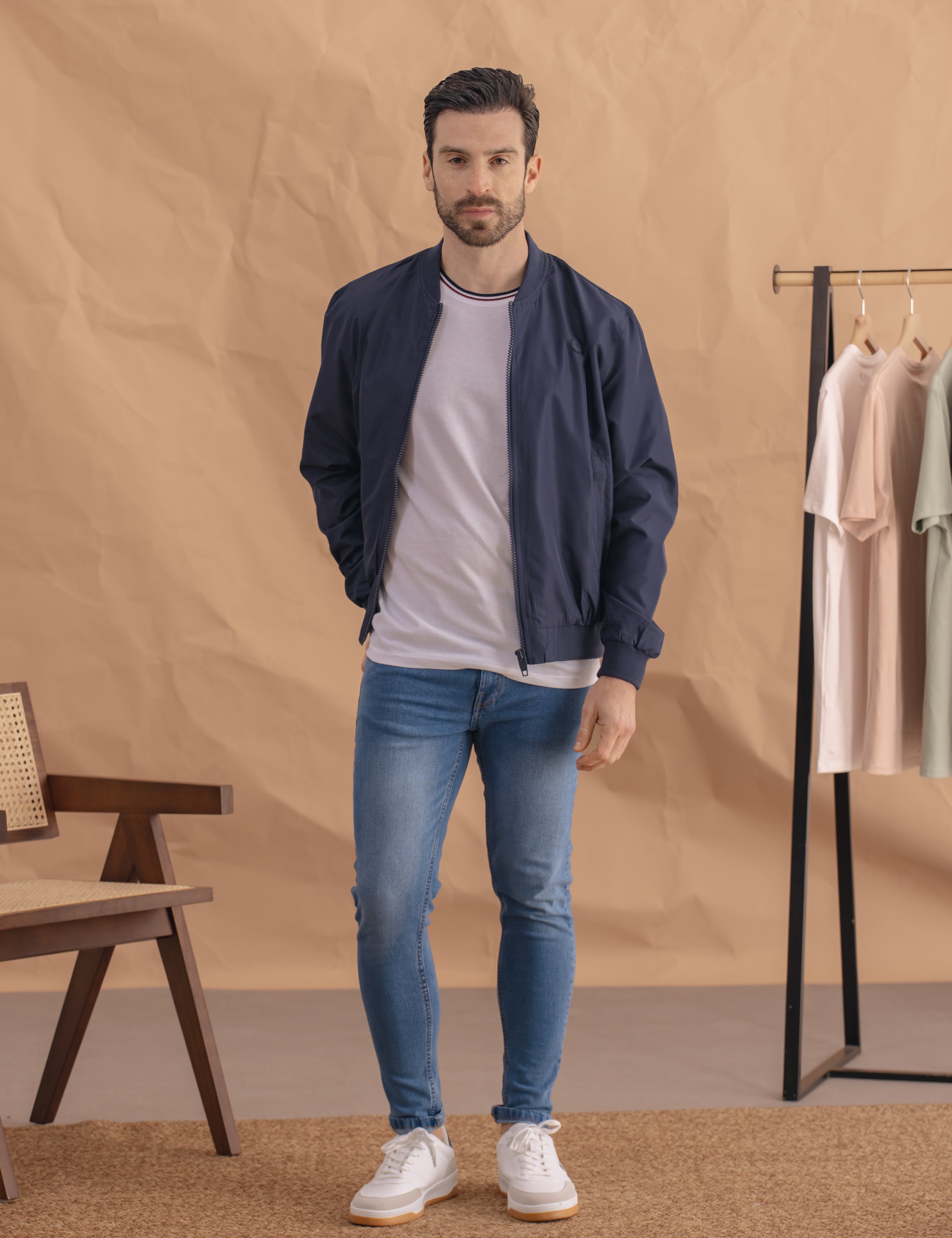 CAMISETA BÁSICA RIBETE BICOLOR