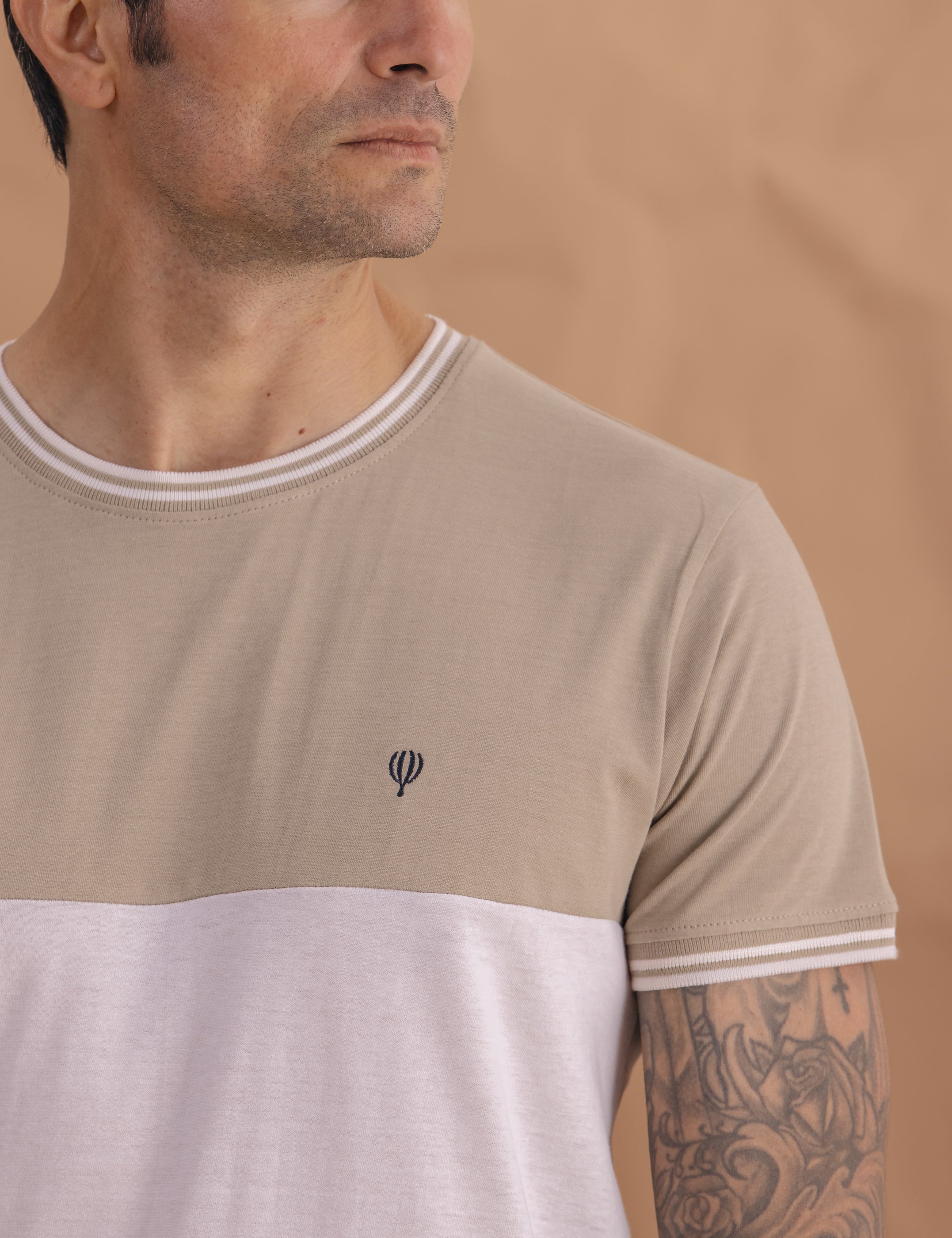 CAMISETA PANELADA RIBETE