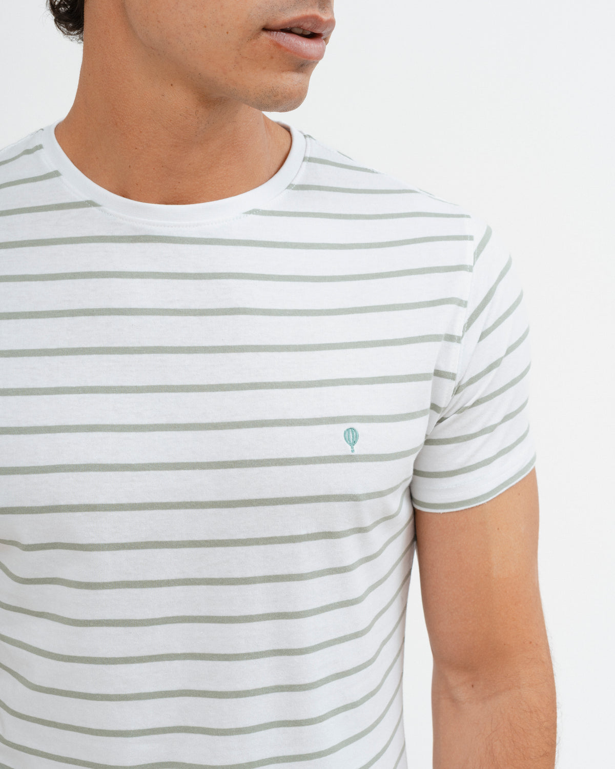 CAMISOLA DE MALHA ÀS RISCAS VERDE
