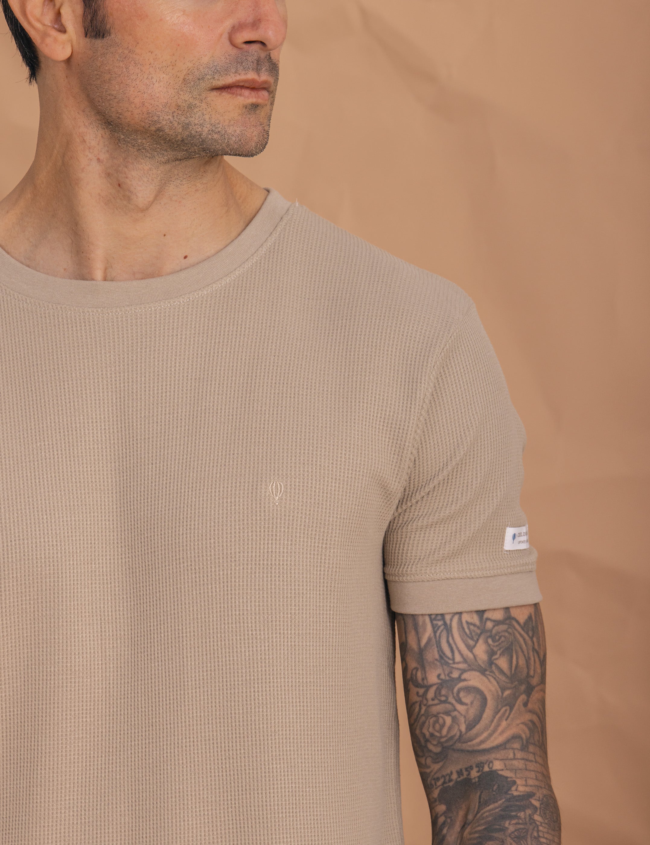 CAMISETA CUADRILLÉ BEIGE
