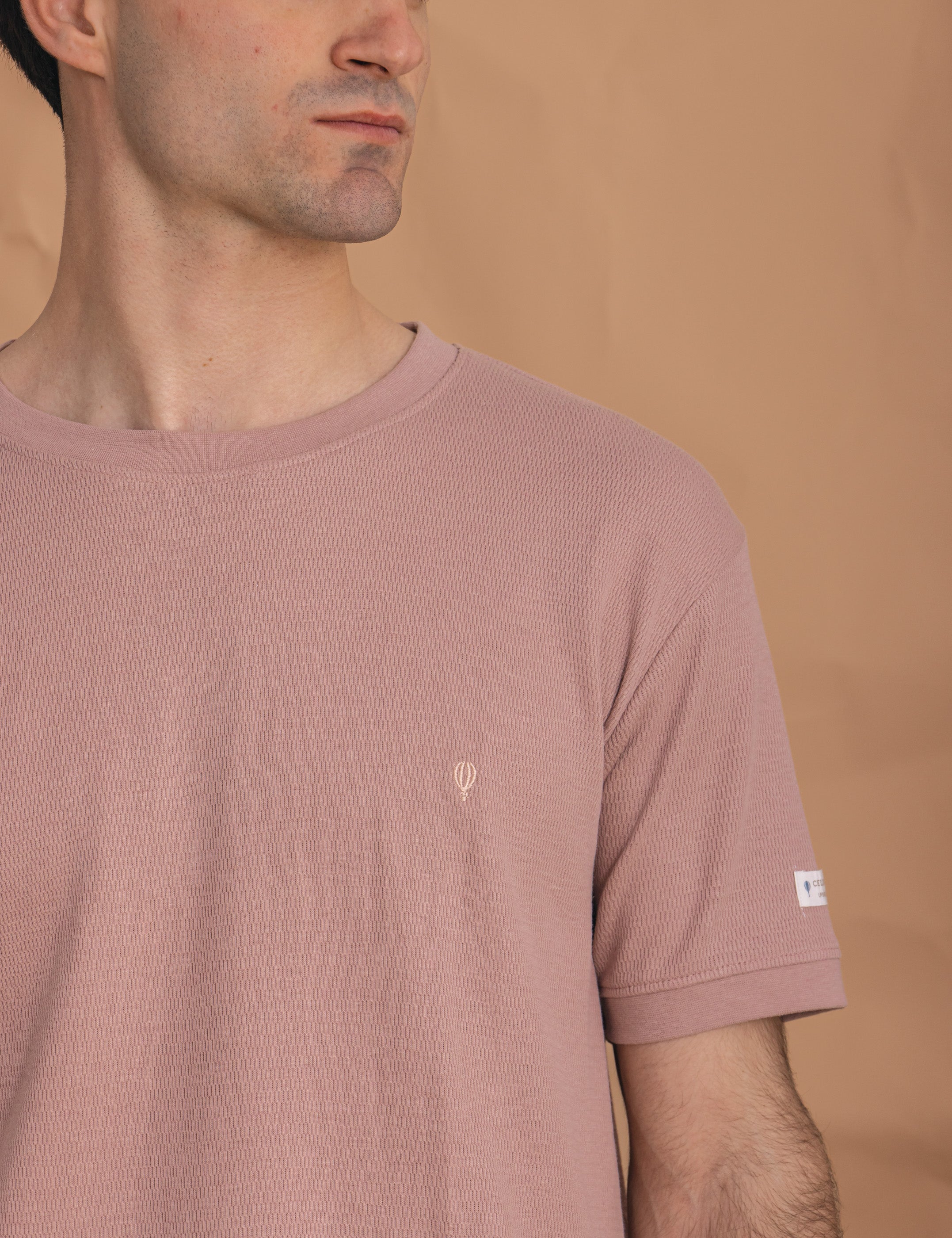 CAMISETA TEJIDO ESCRUCTURA ROSA