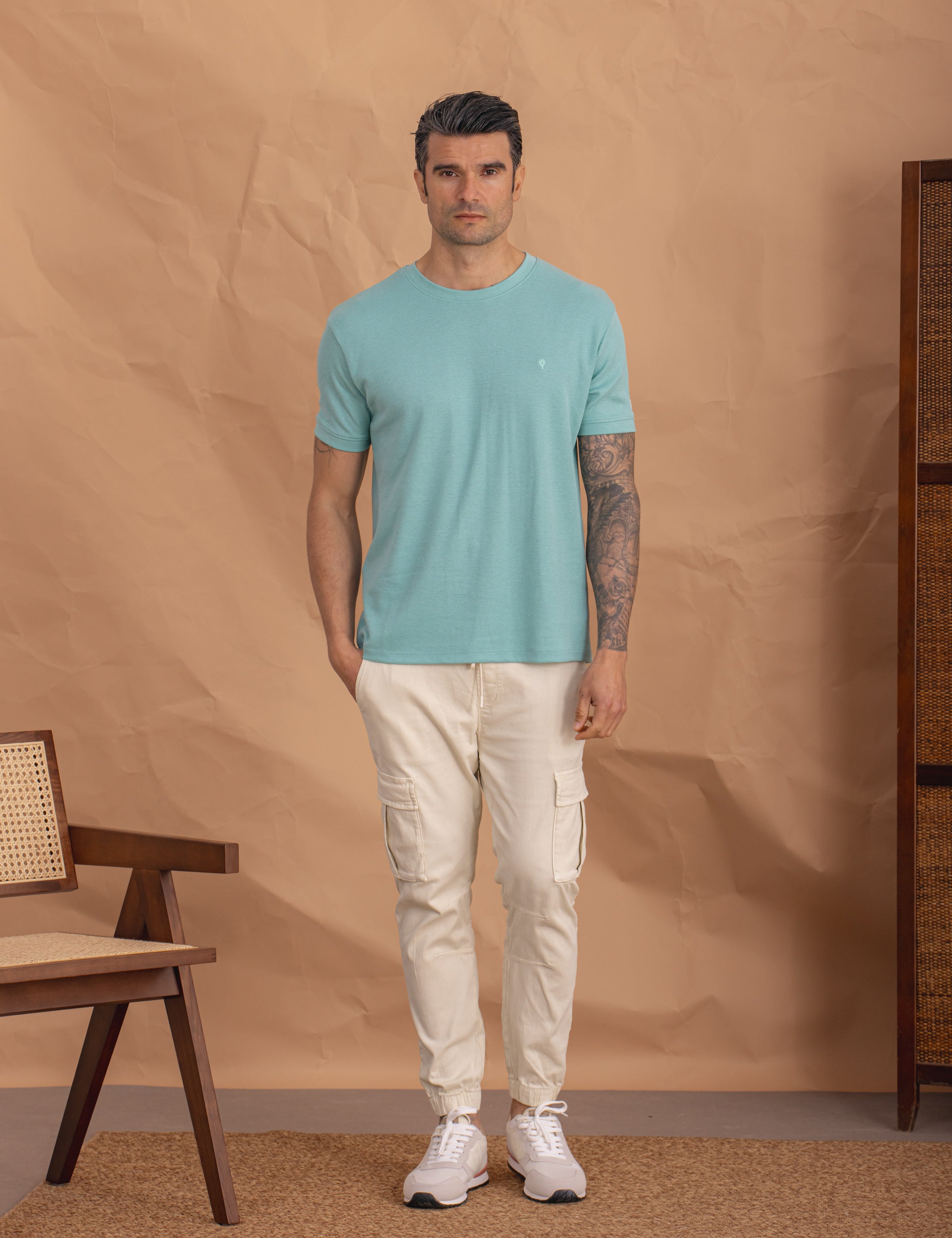 CAMISETA TEJIDO ESCRUCTURA VERDE