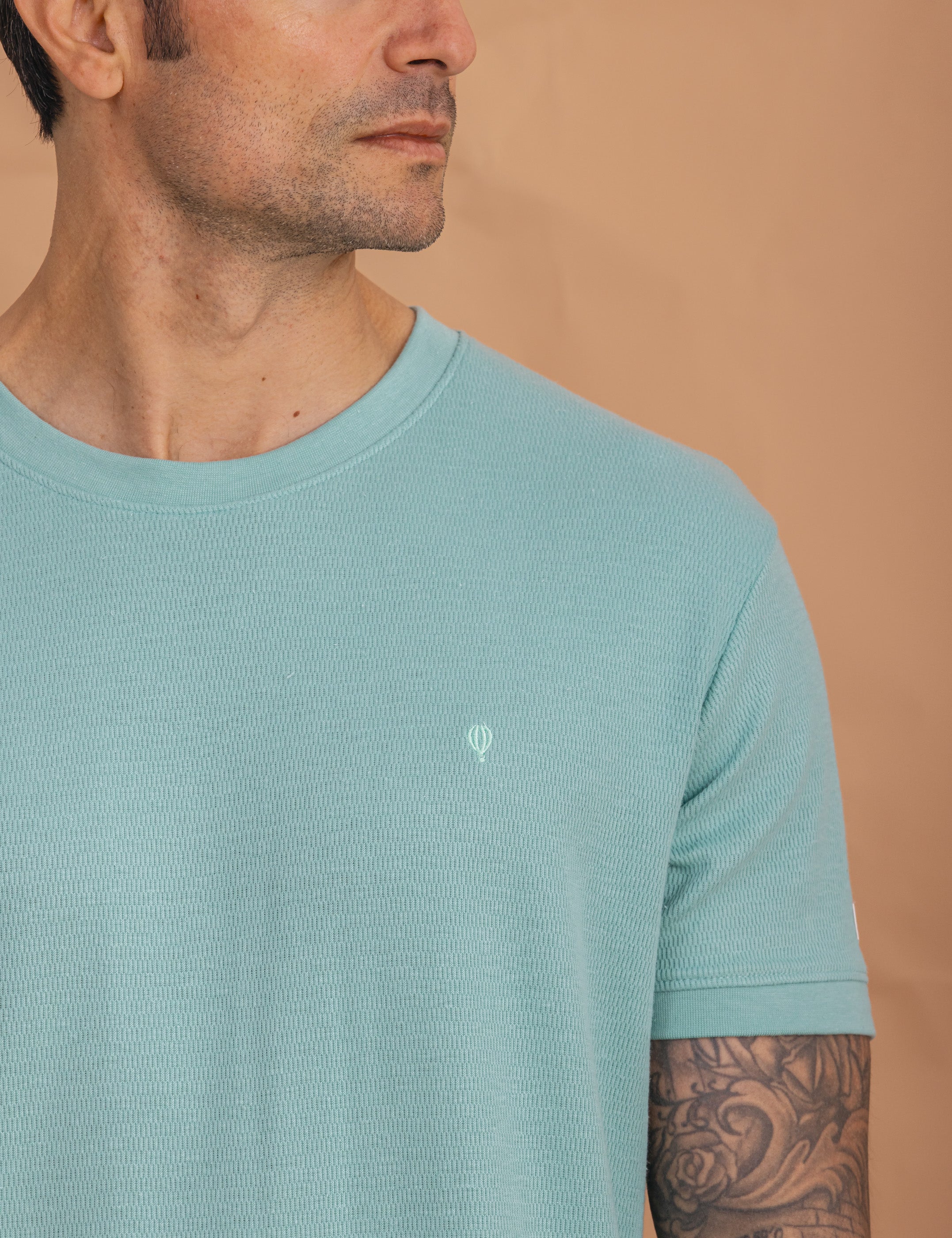 CAMISETA TEJIDO ESCRUCTURA VERDE