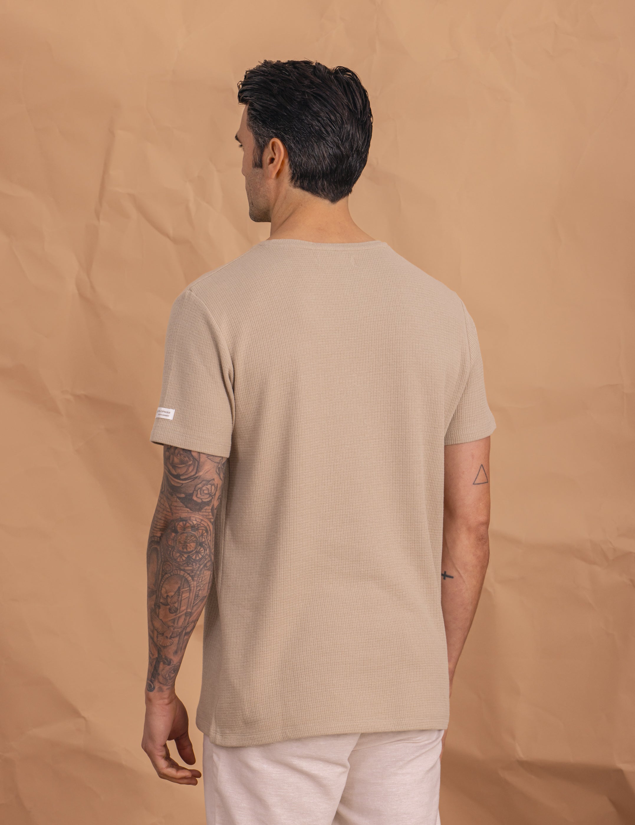 CAMISETA TEJIDO ESCRUCTURA BEIGE