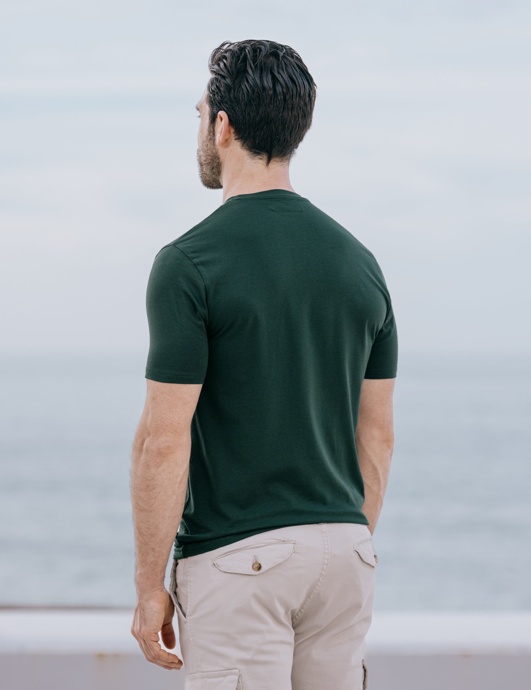 CAMISETA BASICA LICRA VERDE LOGO