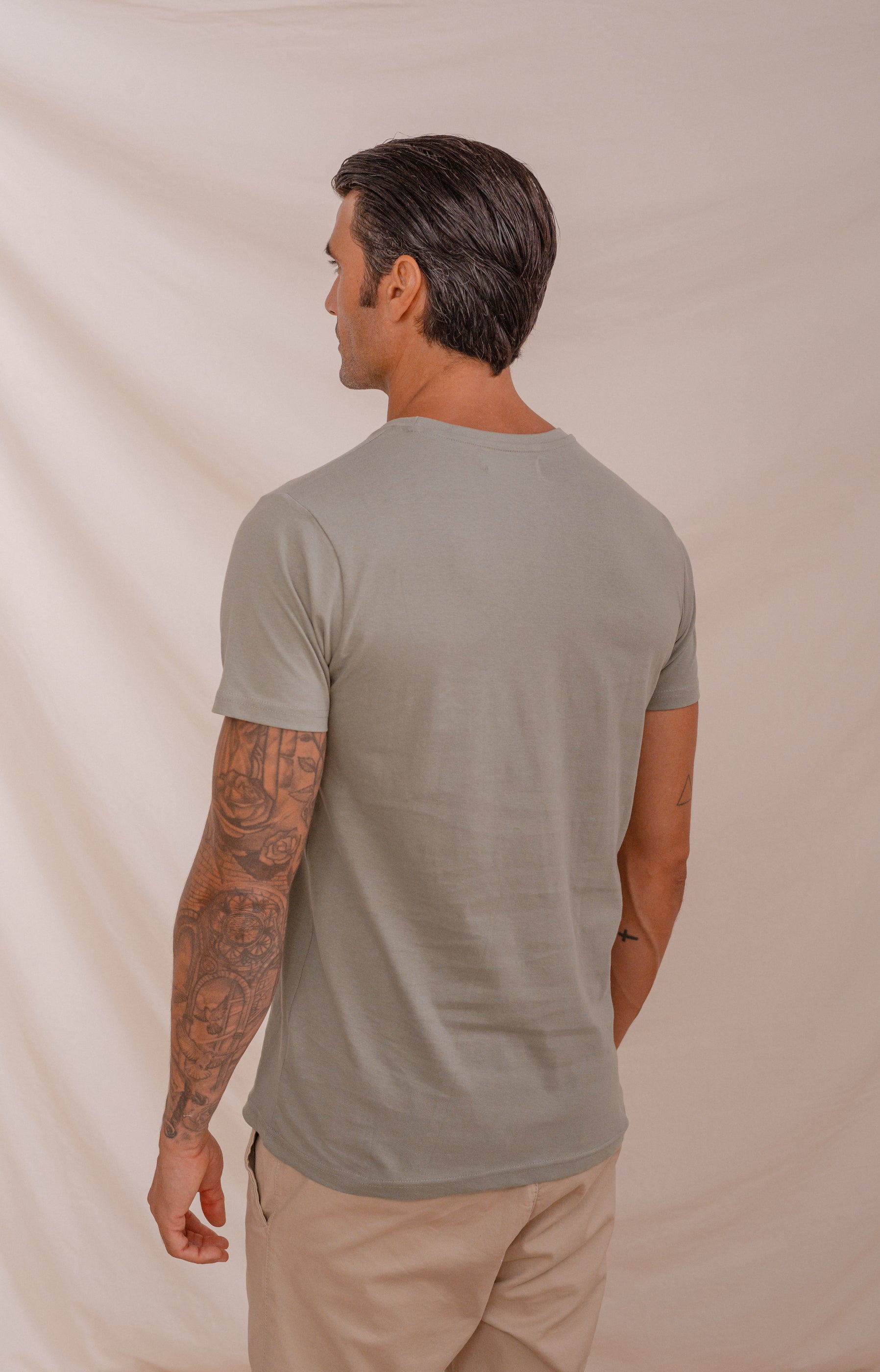 CAMISETA BÁSICA VERDE
