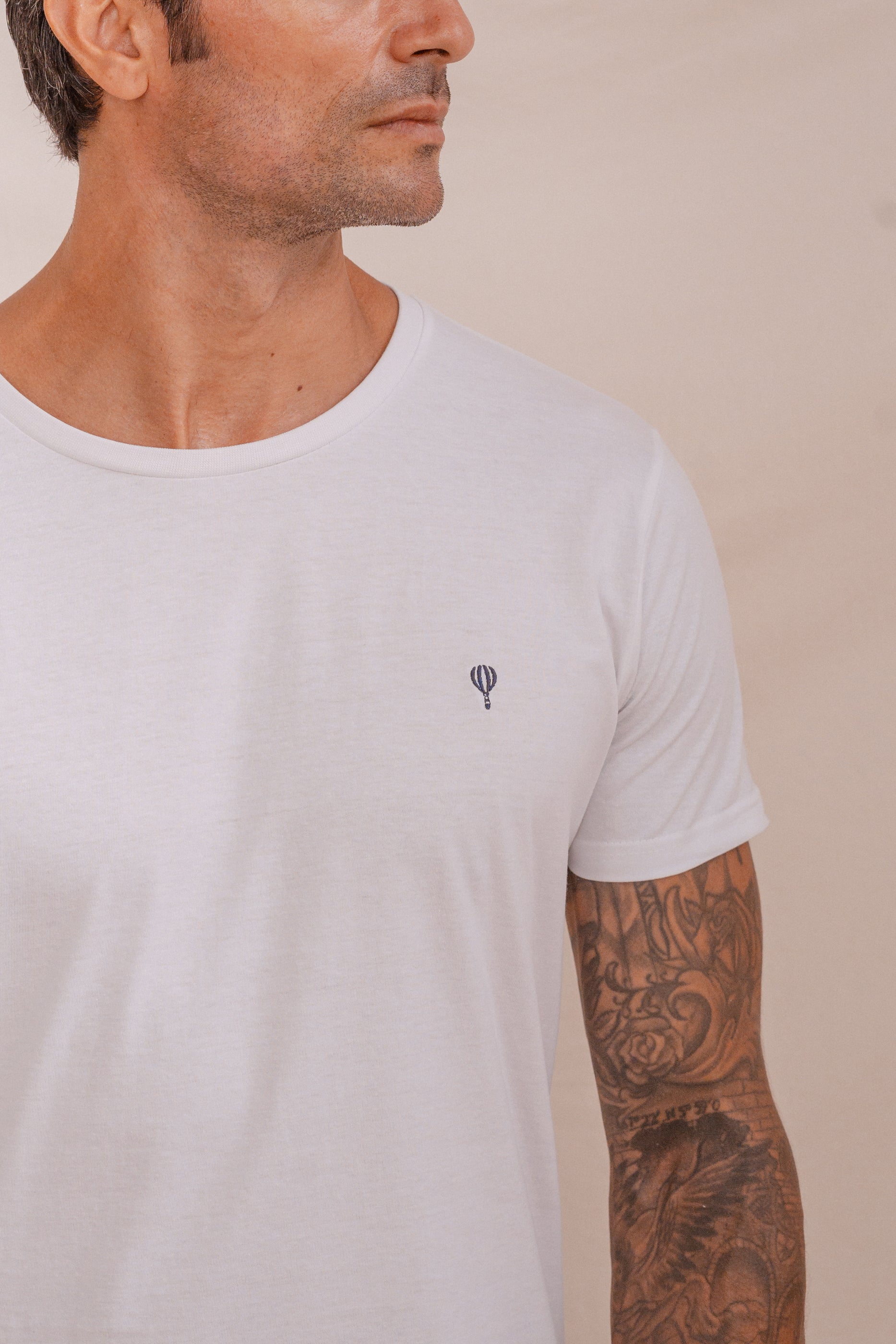 CAMISETA BÁSICA BLANCA
