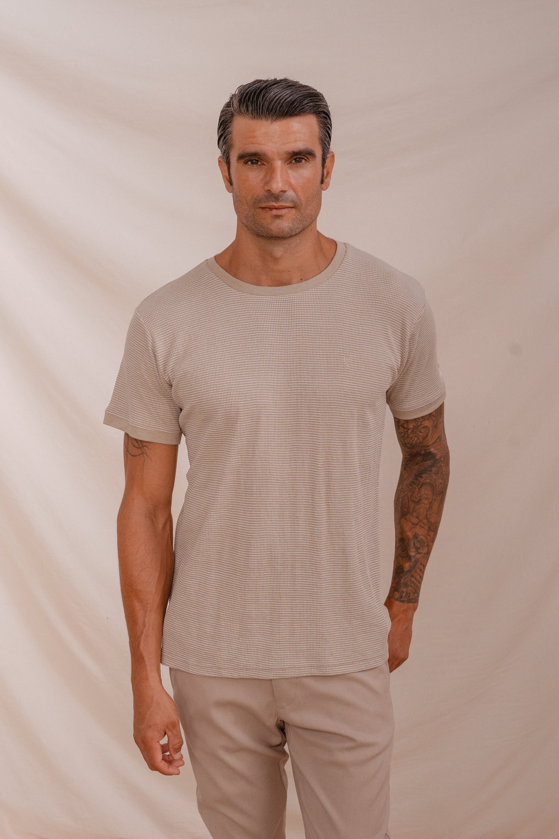 CAMISETA CUADRILLÉ BEIGE