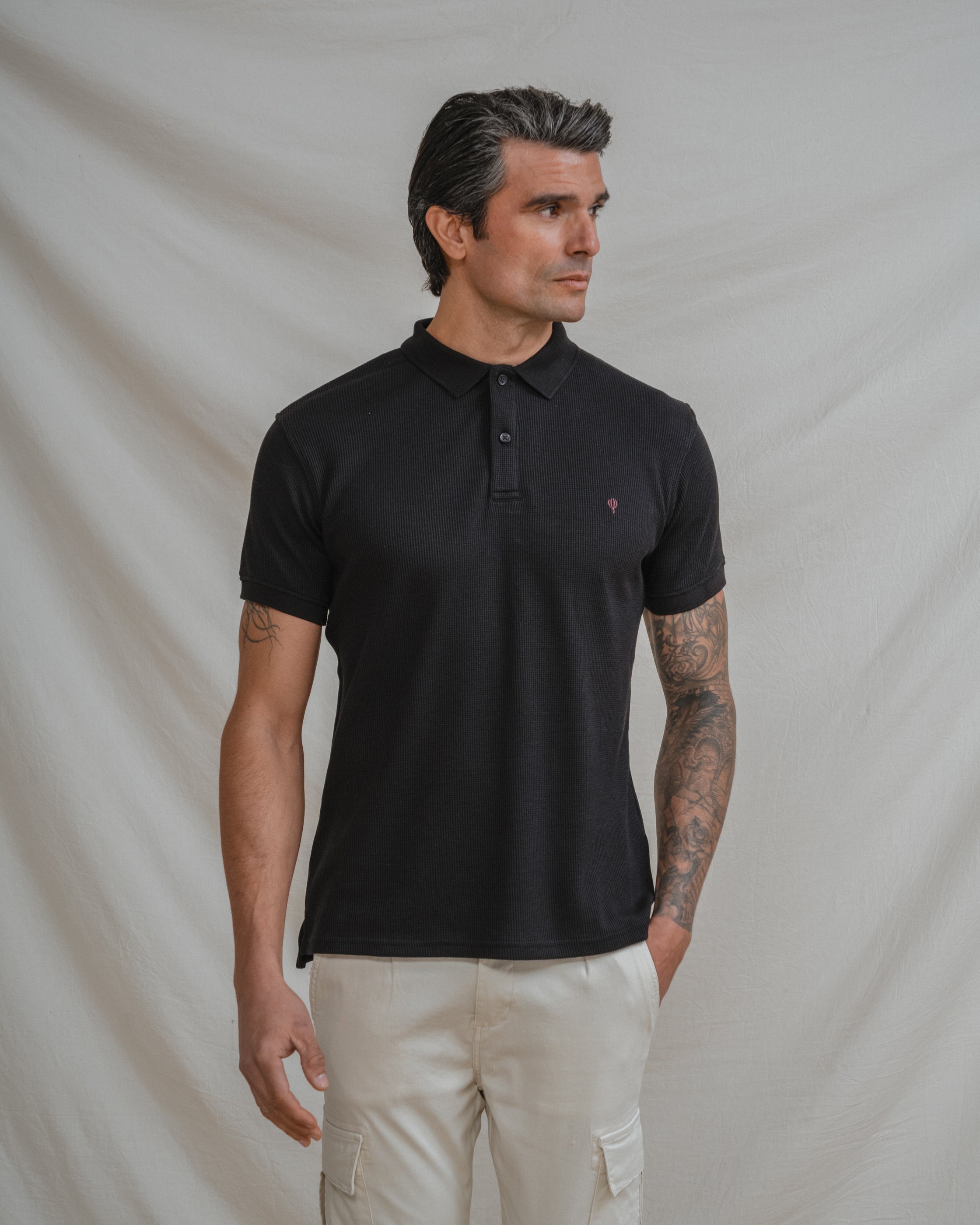 POLO ESTRUCTURA NEGRO
