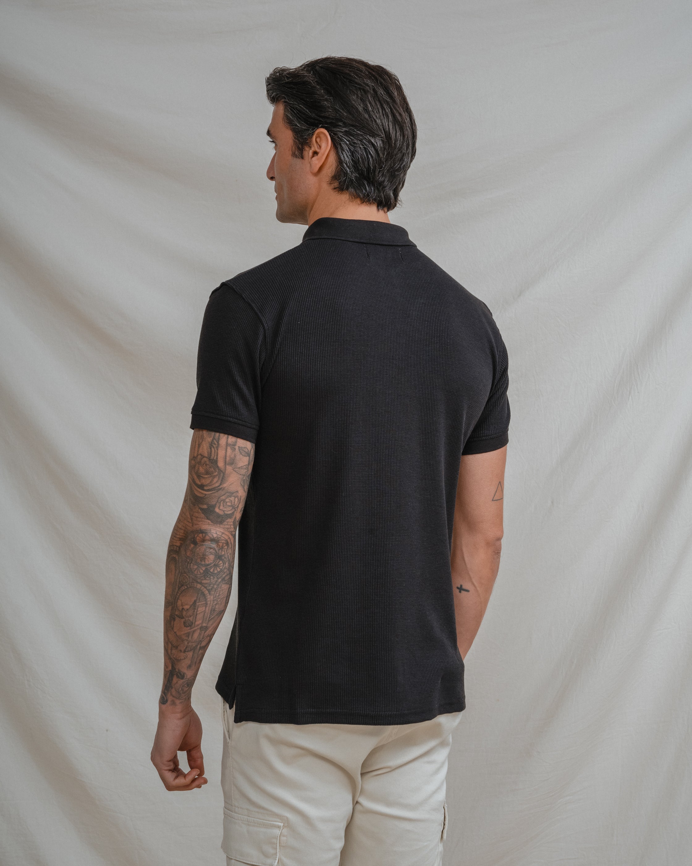 POLO ESTRUCTURA NEGRO