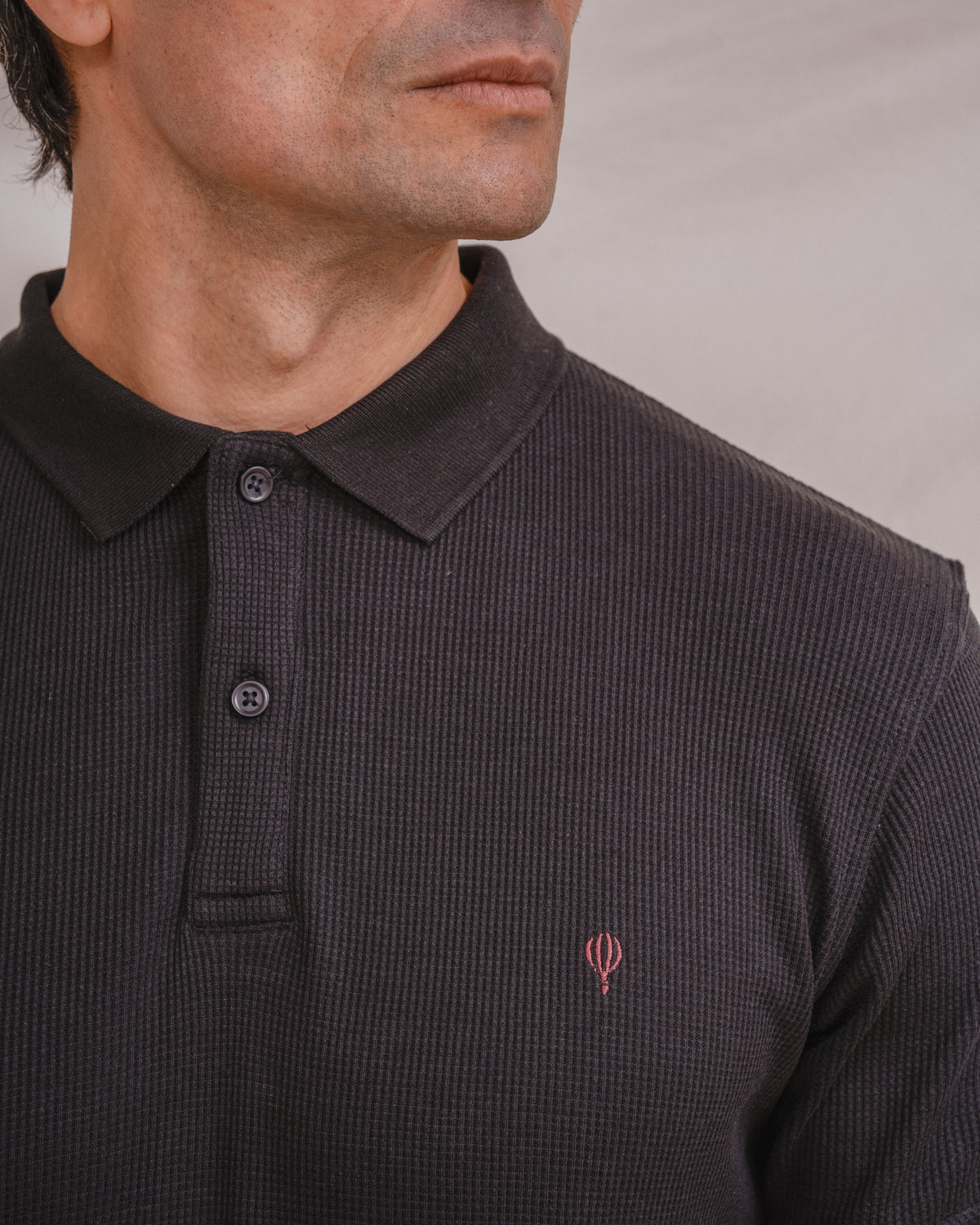 POLO ESTRUCTURA NEGRO