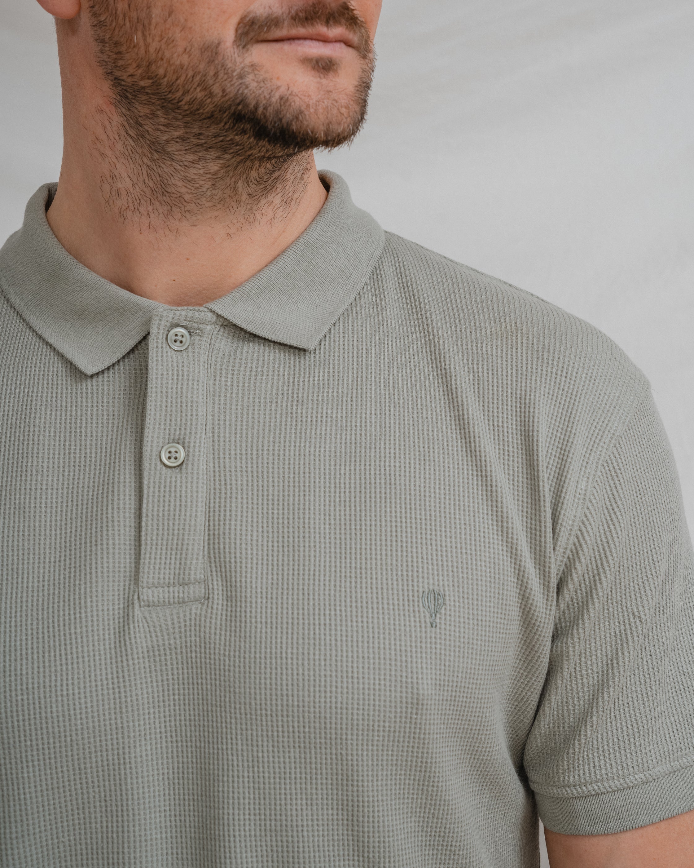 POLO ESTRUCTURA VERDE