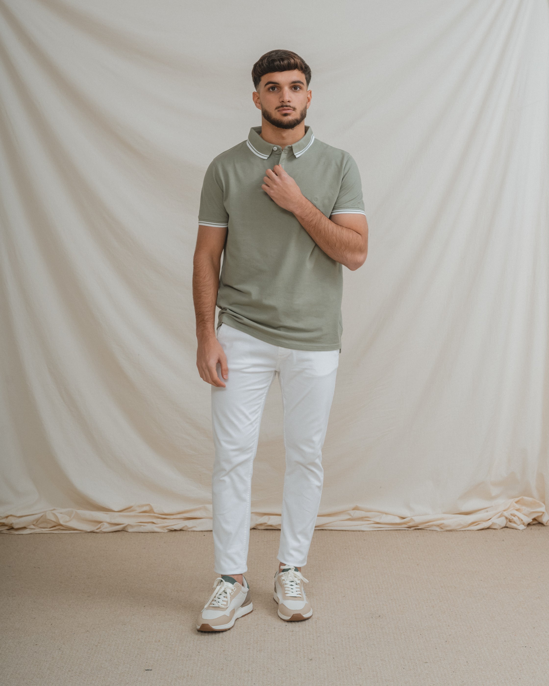 POLO BÁSICO VERDE PIQUÉ LÍNEA