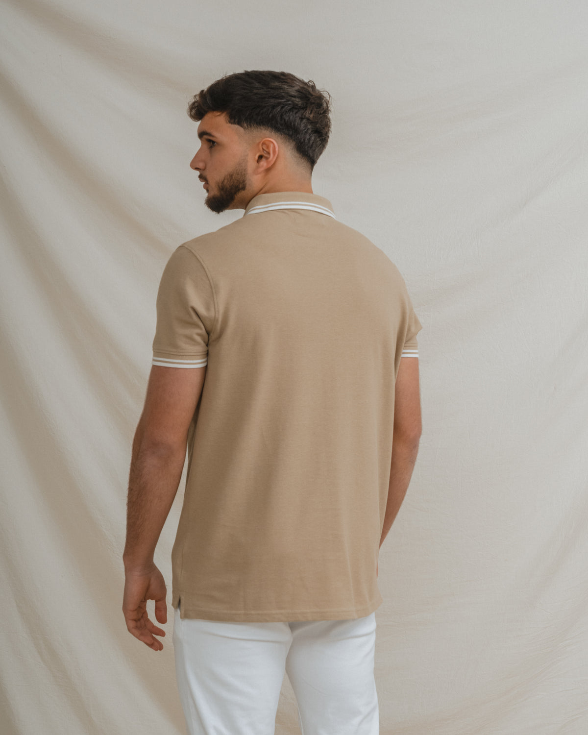 POLO BÁSICO BEGE PIQUÉ LINHA