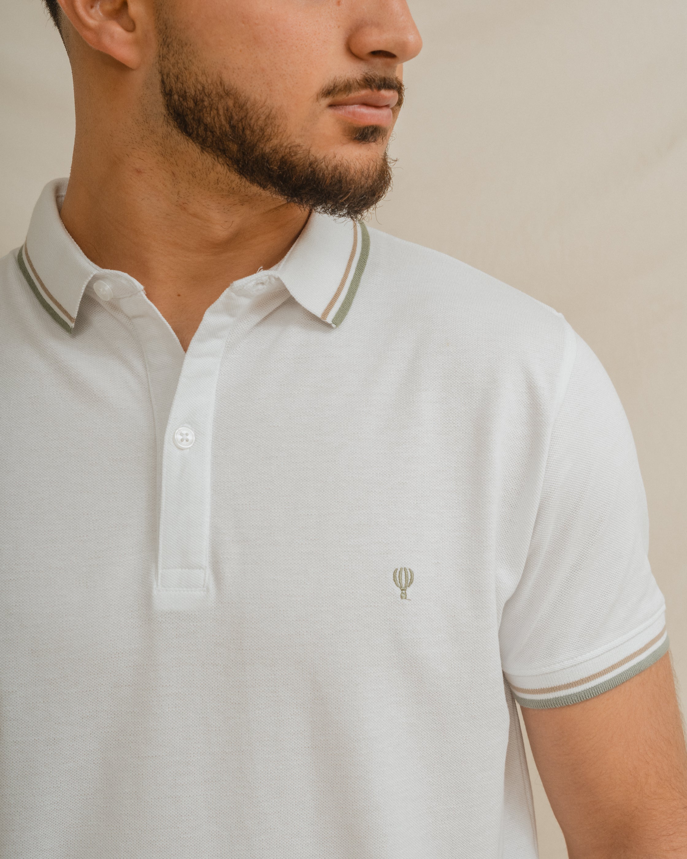 POLO BÁSICO BLANCO PIQUÉ LÍNEA