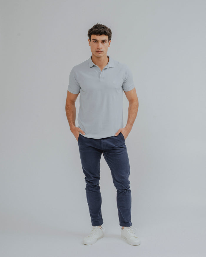 POLO BÁSICO REGULAR FIT CELESTE