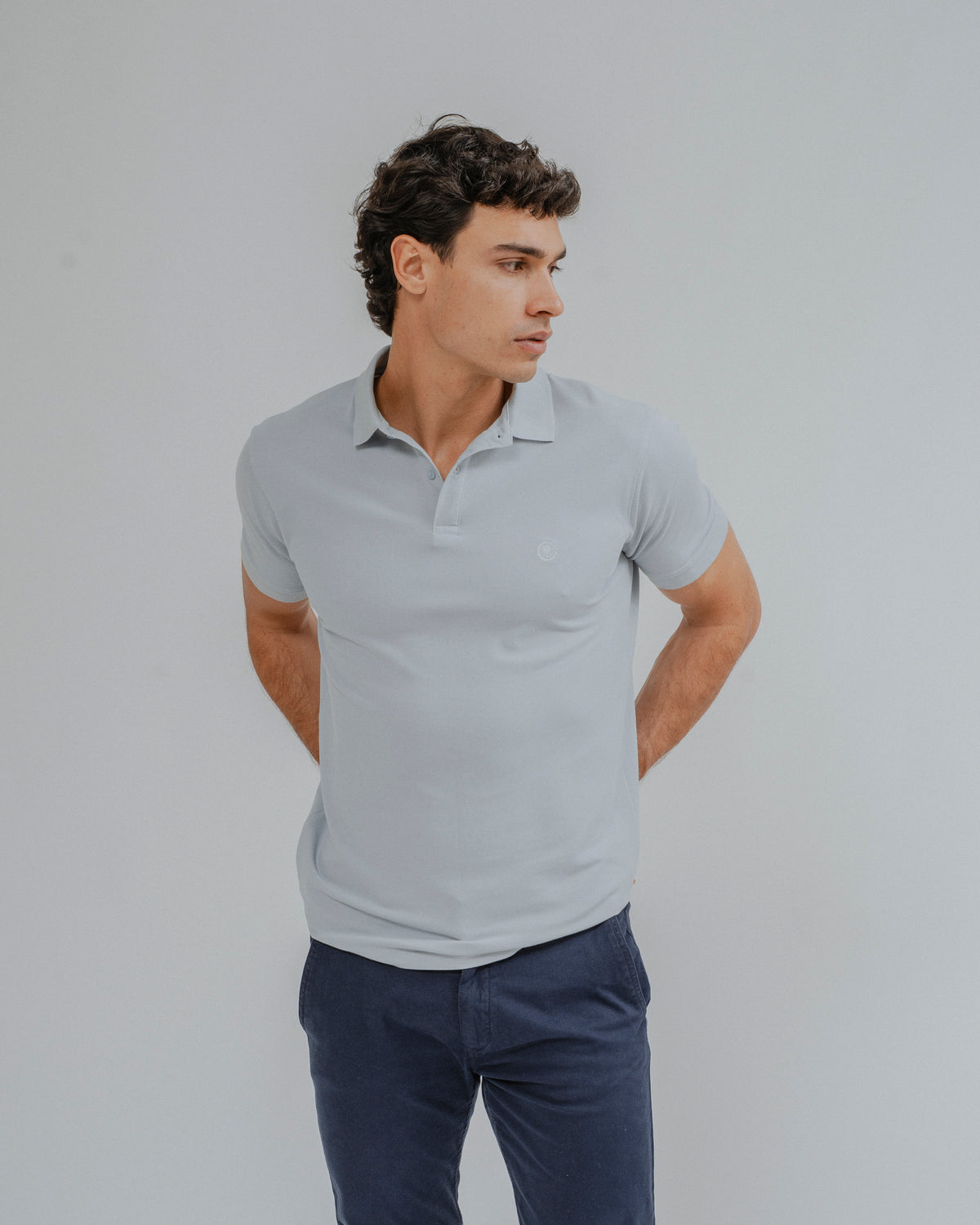 POLO BÁSICA REGULAR FIT AZUL-CELESTE