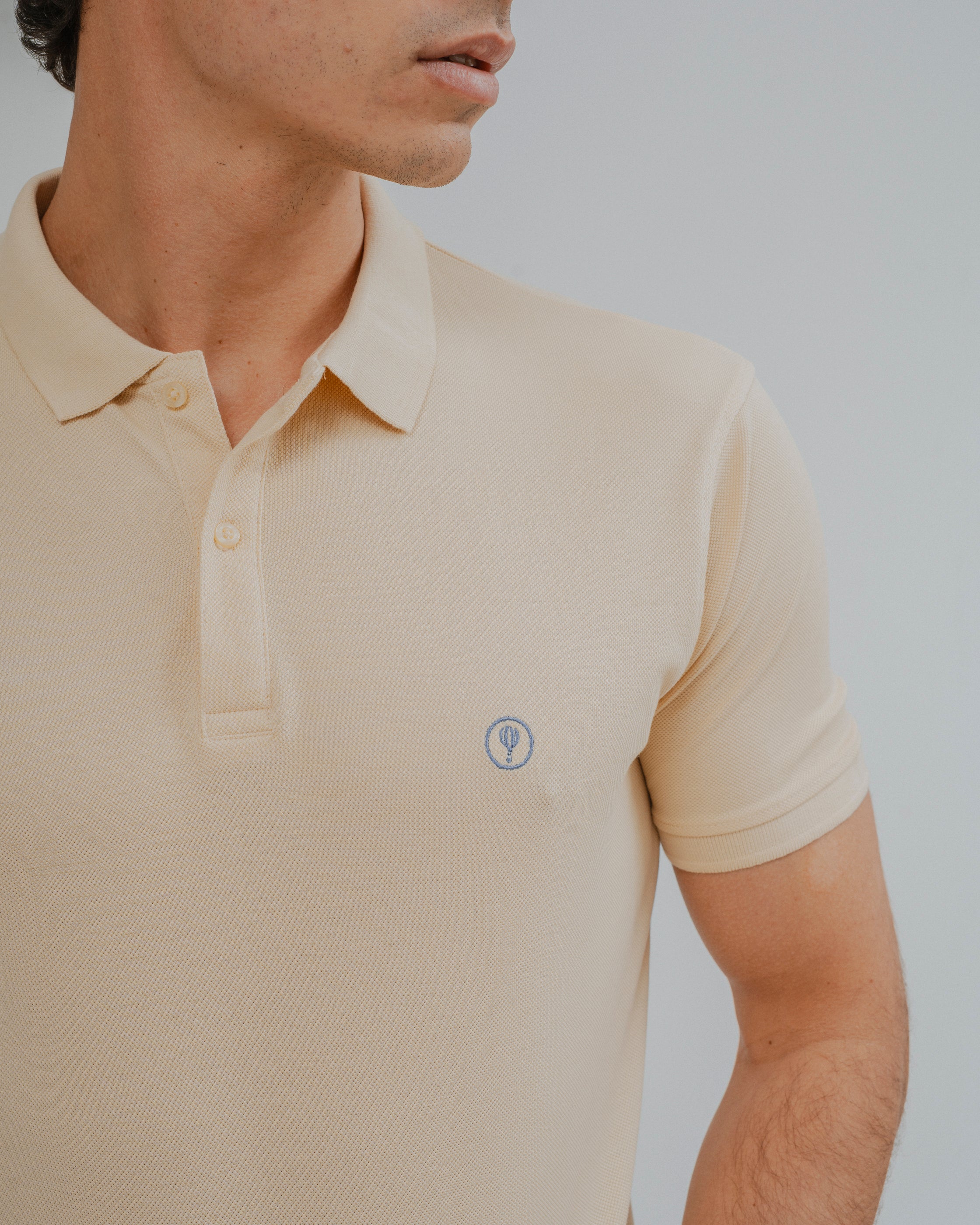 POLO BÁSICO REGULAR FIT AMARILLO