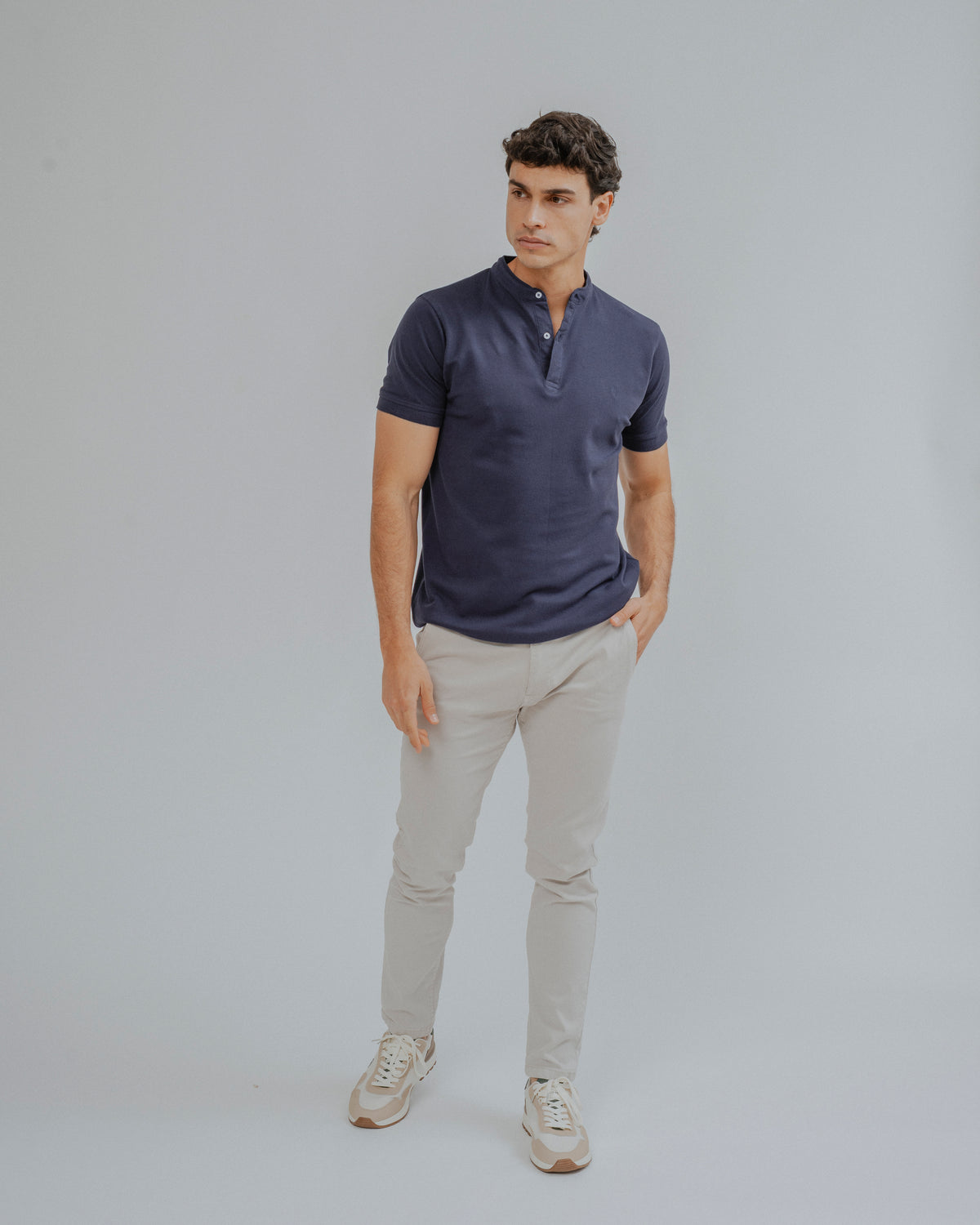 POLO BÁSICO GOLA MAO AZUL-MARINHO