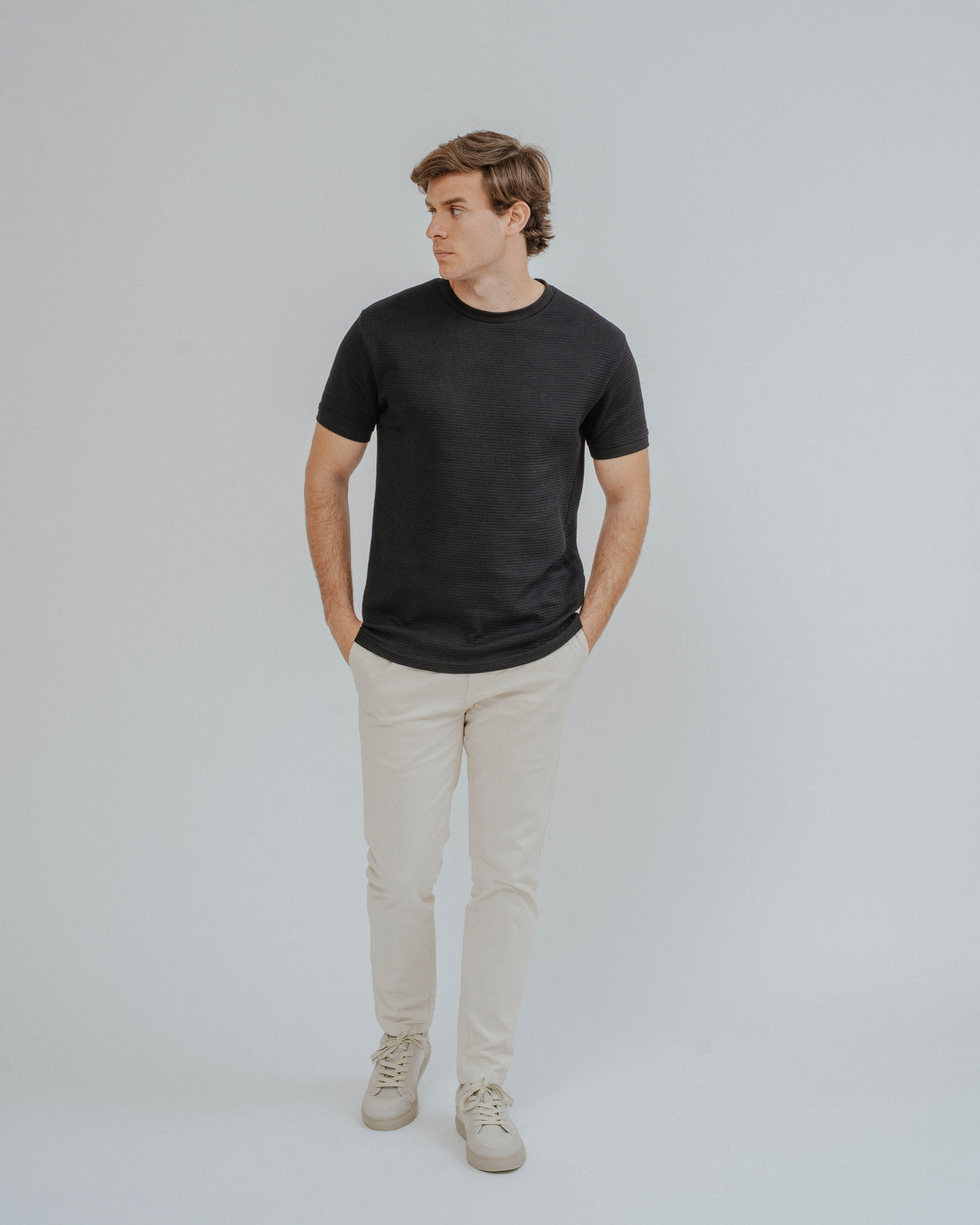 T-SHIRT ESTRUTURA PRETA