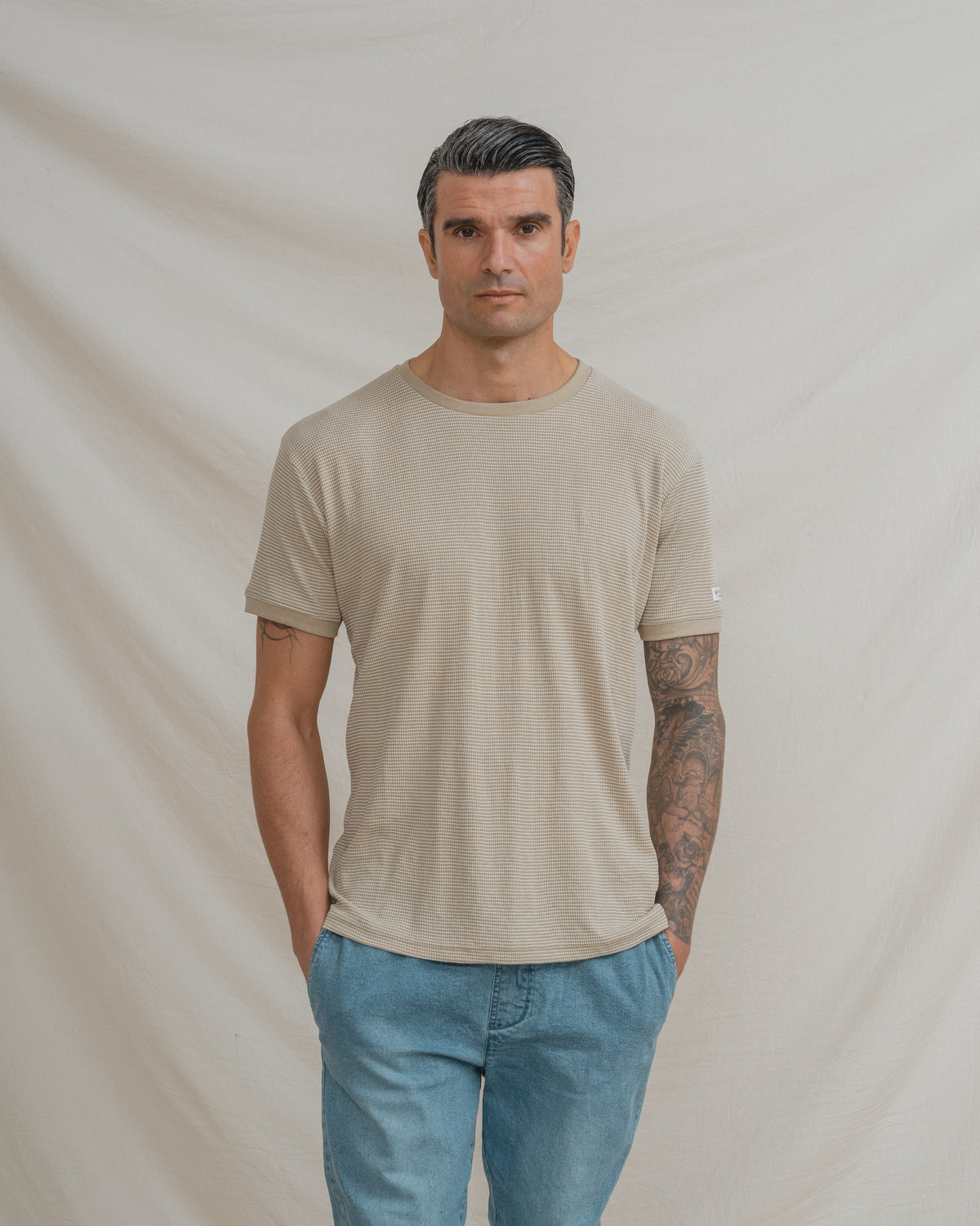 T-SHIRT DE ESTRUTURA BEGE