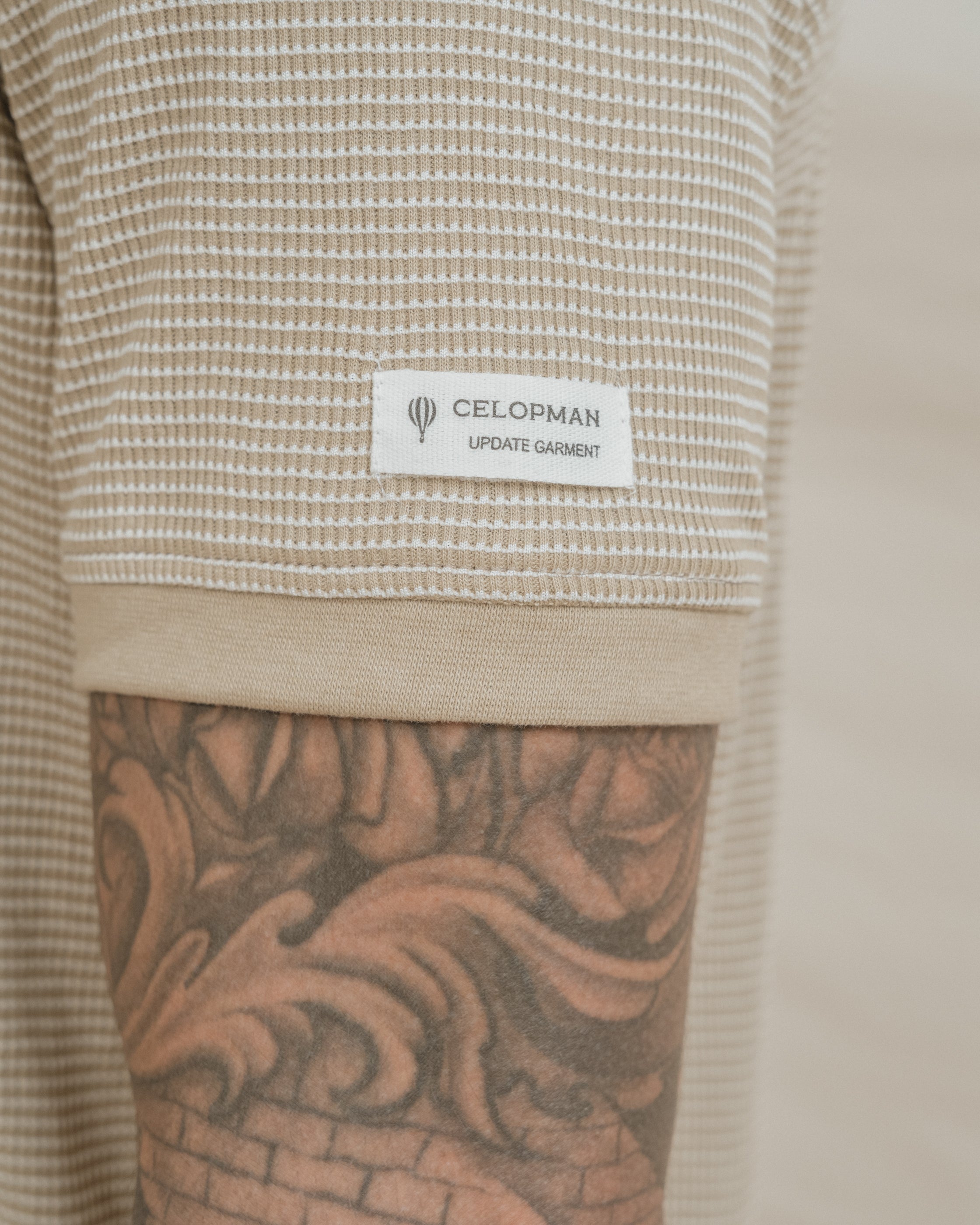 CAMISETA ESTRUCTURA BEIGE