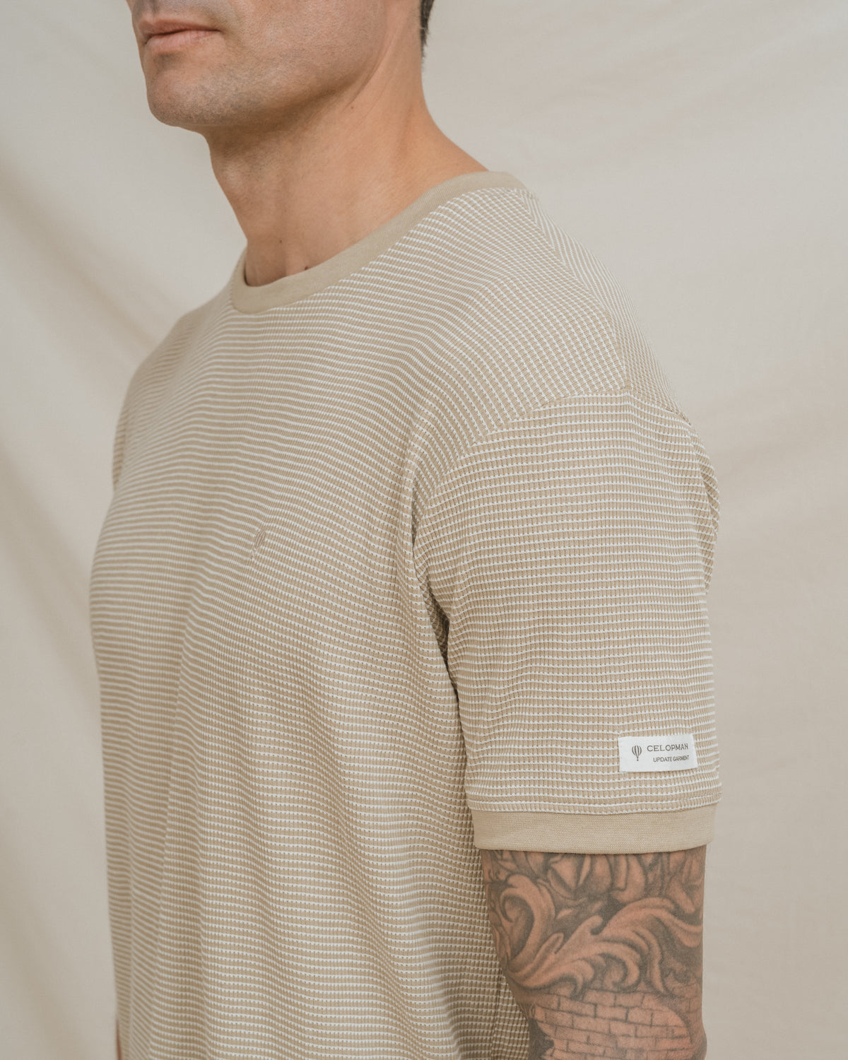 T-SHIRT DE ESTRUTURA BEGE