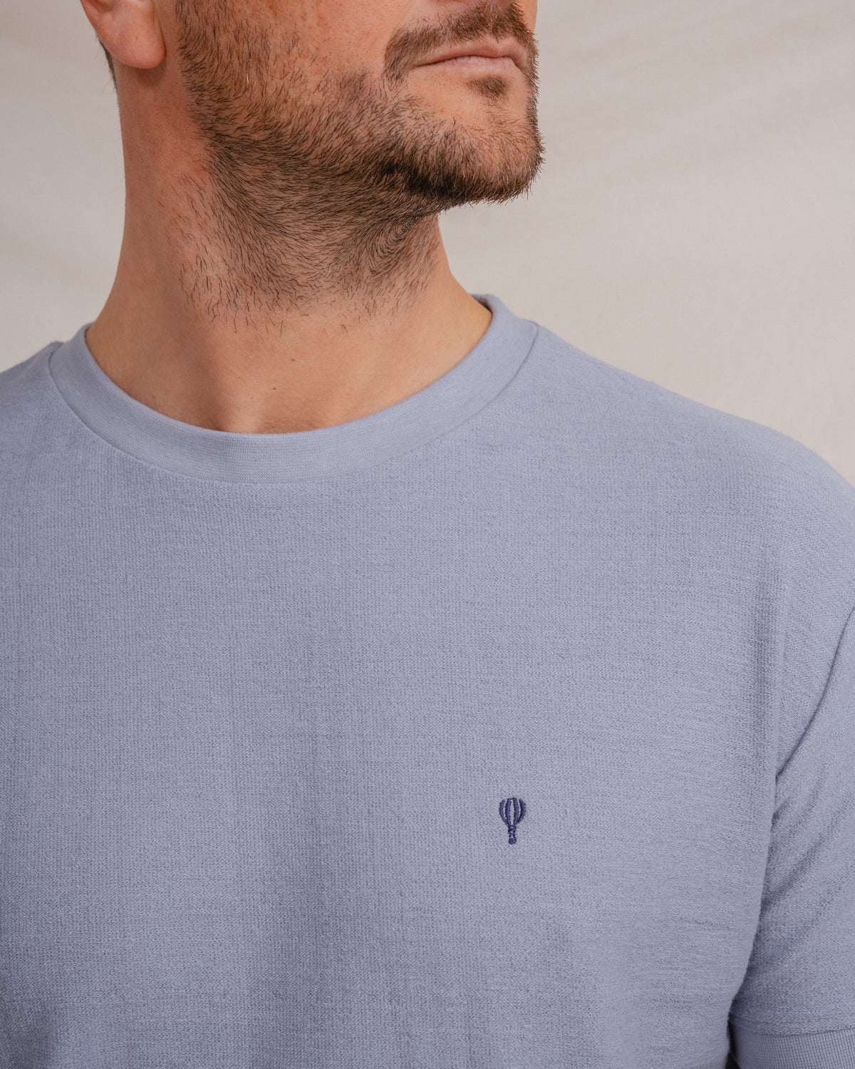 T-SHIRT TEXTURA AZUL-CELESTE