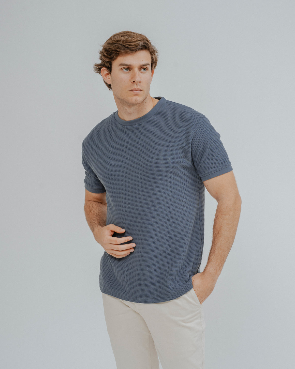 T-SHIRT DE ESTRUTURA PERFURADA AZUL