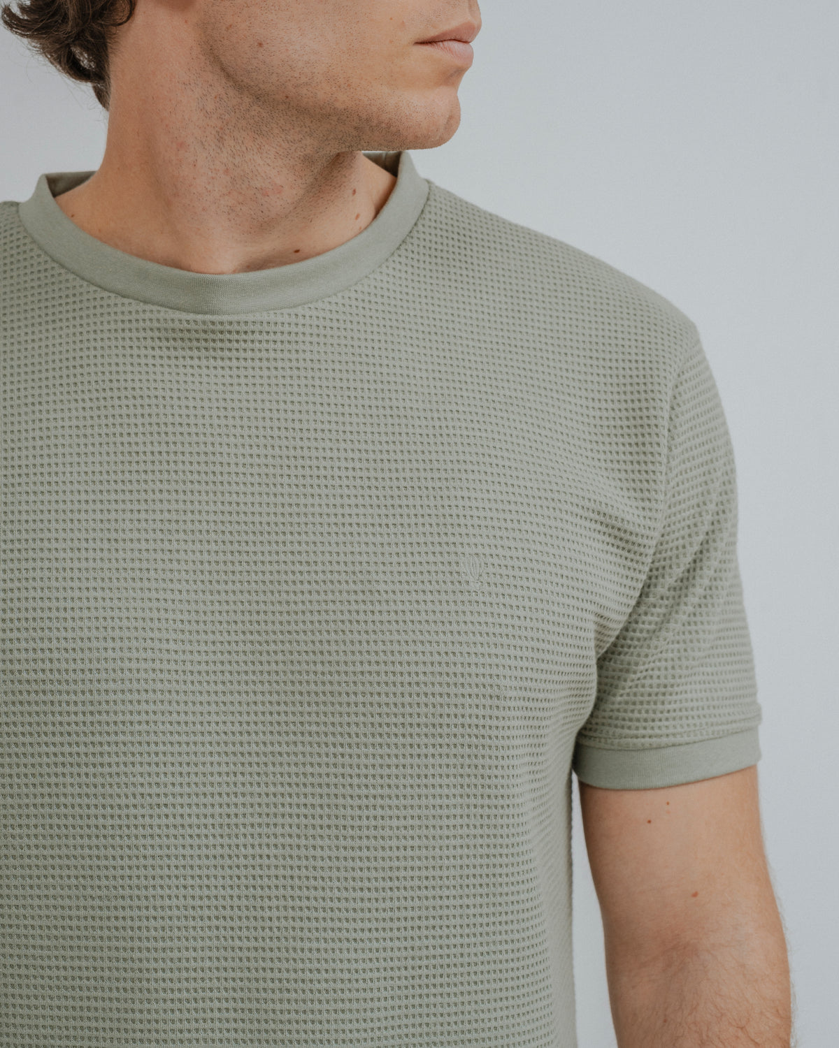 CAMISOLA COM ESTRUTURA PERFURADA VERDE