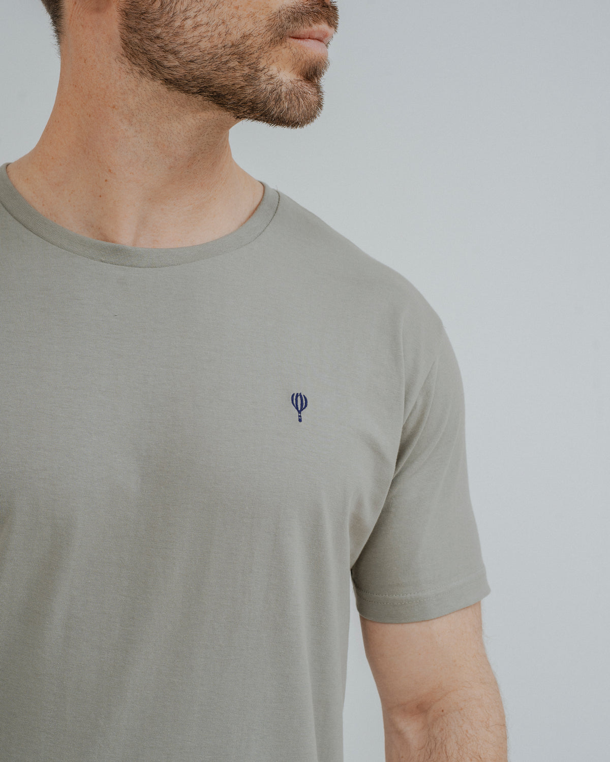 CAMISETA BÁSICA VERDE