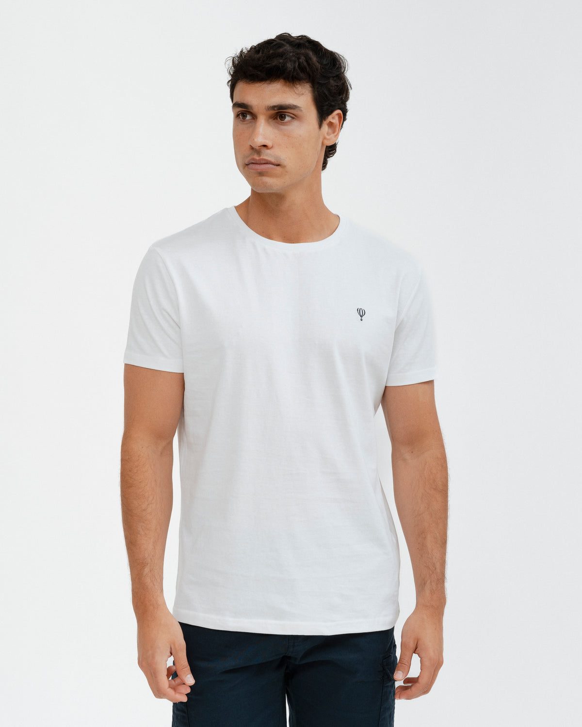 T-SHIRT BÁSICA BRANCA
