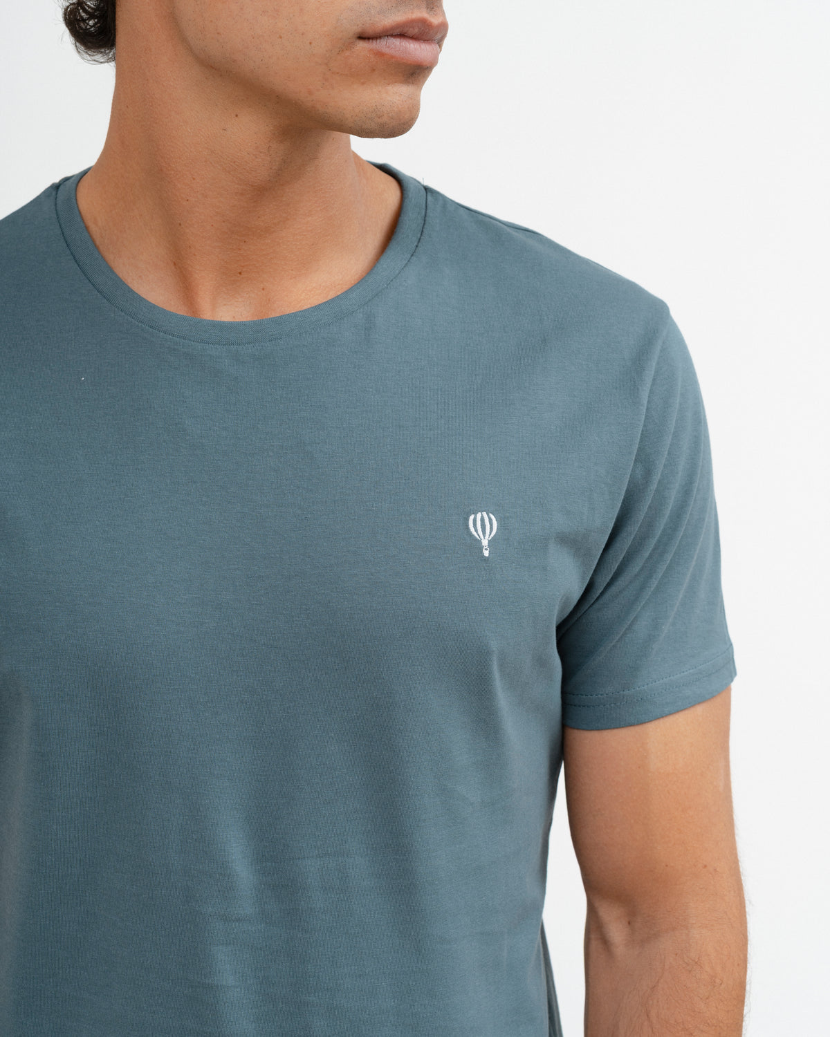 T-SHIRT BÁSICA AZUL