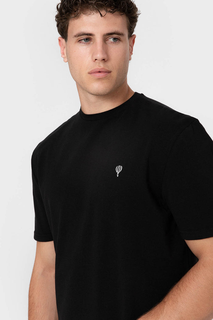 CAMISETA BÁSICA NEGRA LICRA