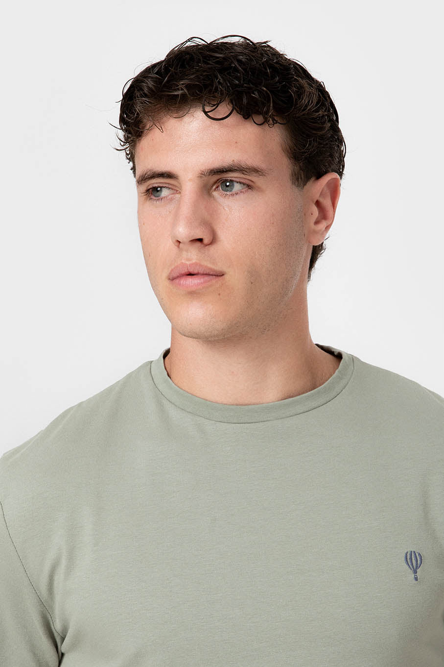 CAMISETA BÁSICA VERDE LICRA