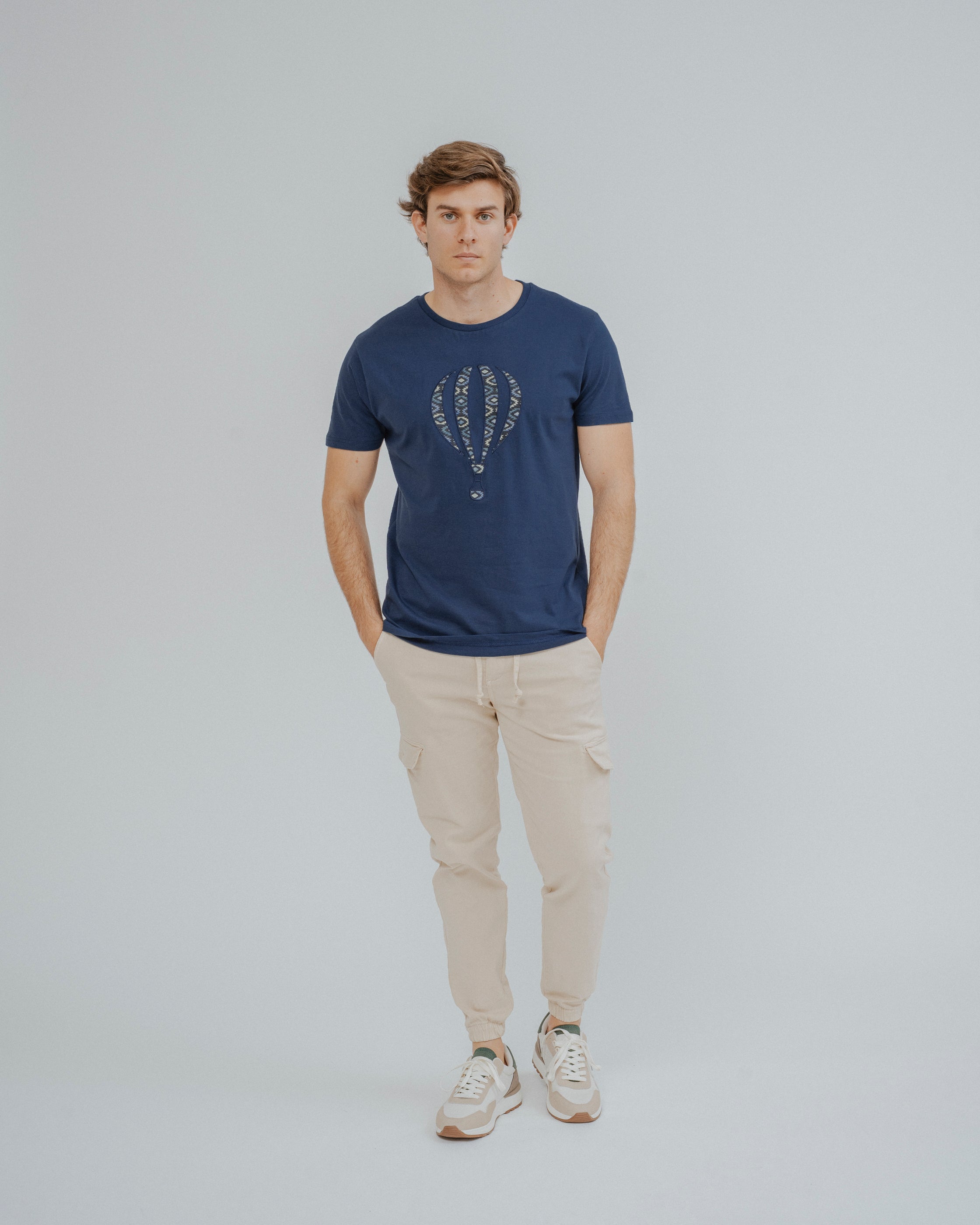 CAMISETA GLOBO ÉTNICO AZUL