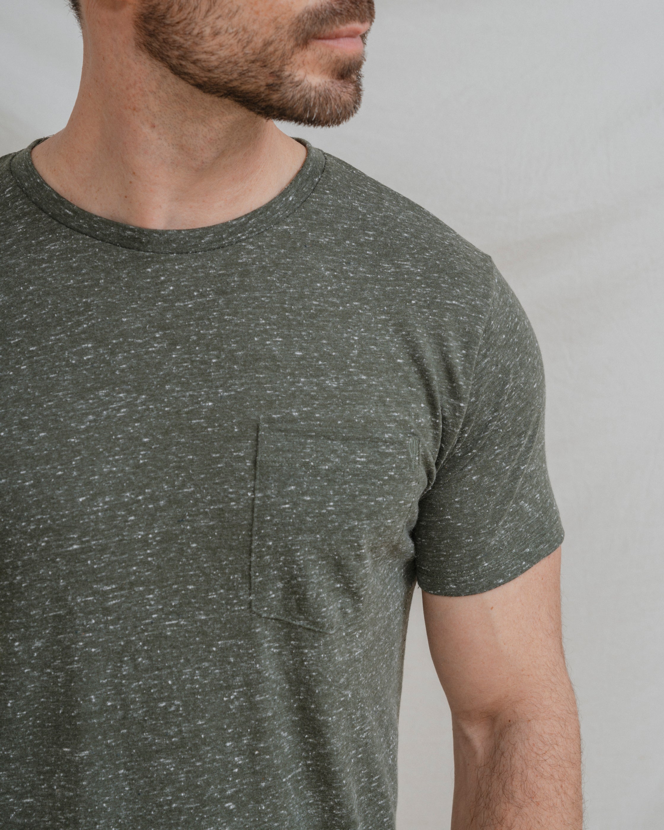 CAMISETA MEZCLA BOLSILLO VERDE