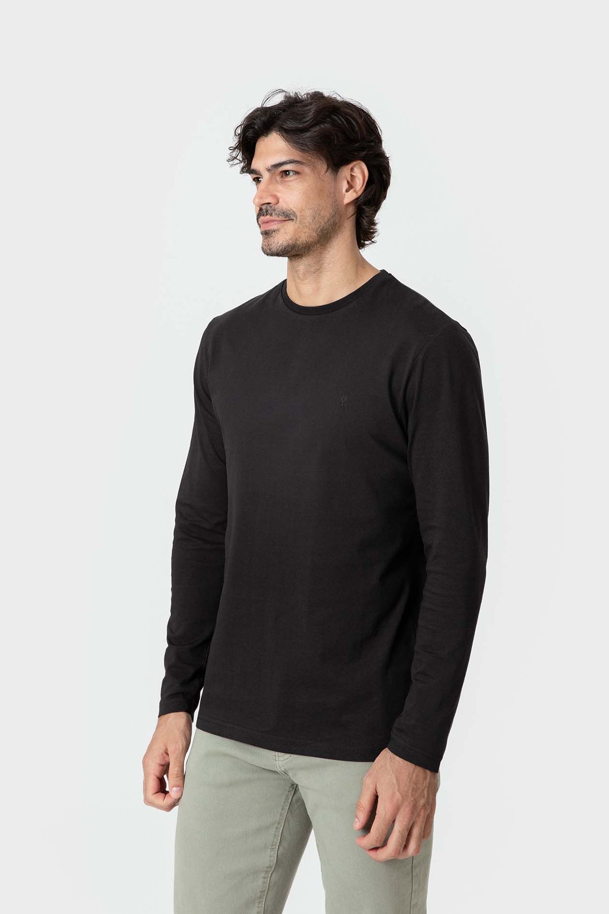 CAMISETA BASICA NEGRA MANGA LARGA