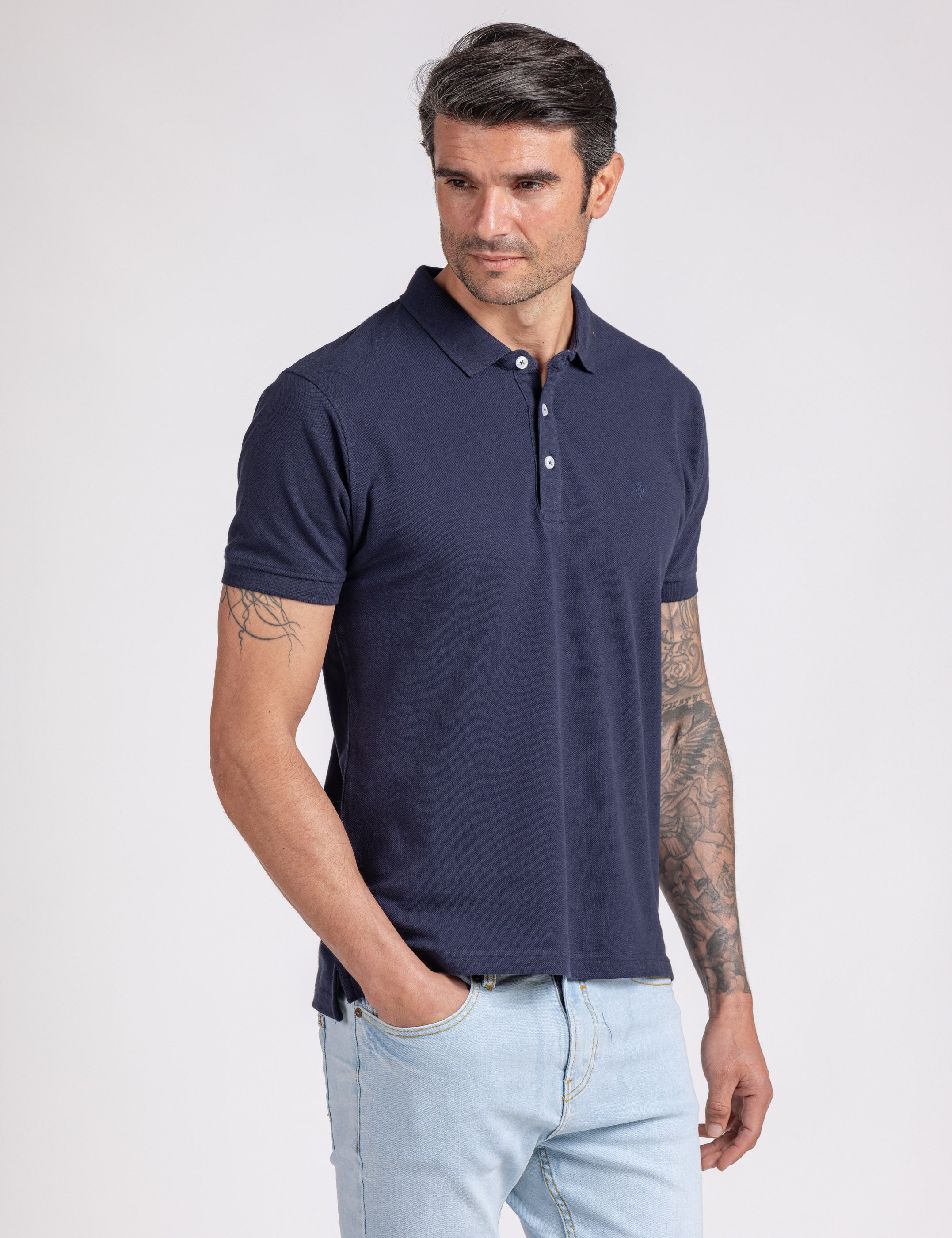 POLO BÁSICO AZUL CON LOGO